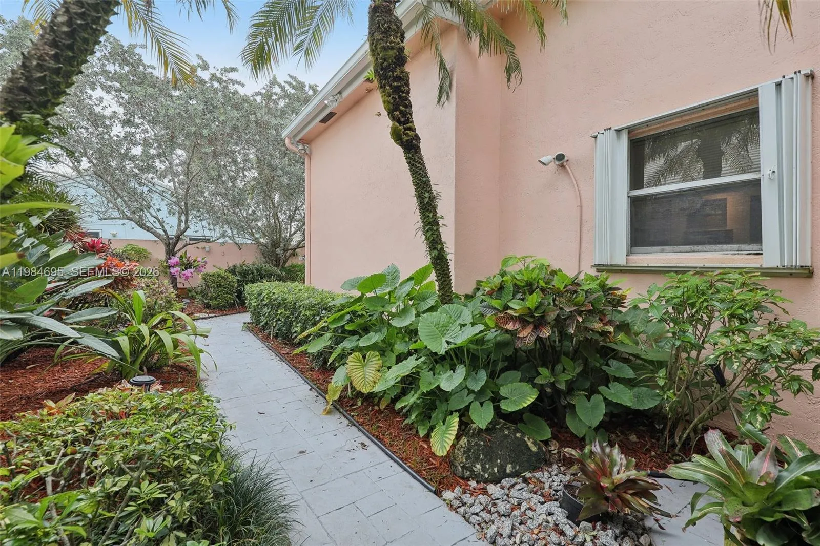 15201 S Wilshire Cir S, Pembroke Pines, Florida 33, Pembroke Pines, Florida 33027, 3 Bedrooms Bedrooms, ,2 BathroomsBathrooms,Residential,For Sale,15201 S Wilshire Cir S, Pembroke Pines, Florida 33,A11984695