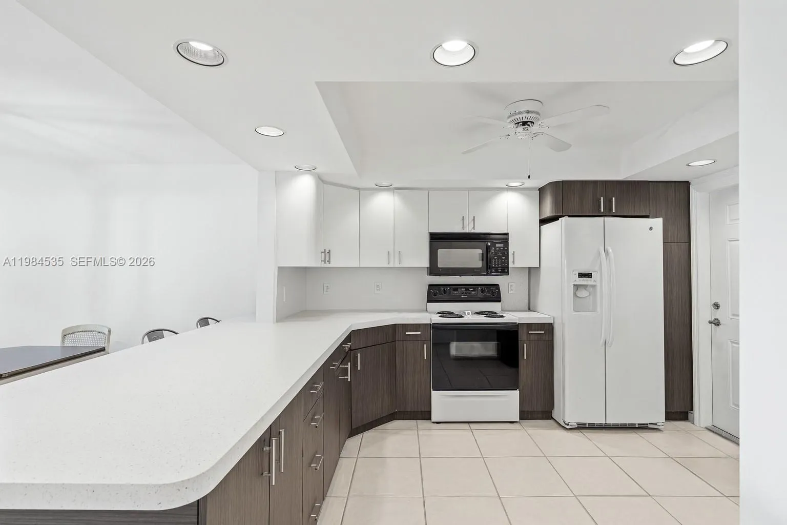 3121 Ne 51st St 203e, Fort Lauderdale, Florida 333, Fort Lauderdale, Florida 33308, 2 Bedrooms Bedrooms, ,2 BathroomsBathrooms,Residential,For Sale,3121 Ne 51st St 203e, Fort Lauderdale, Florida 333,A11984535