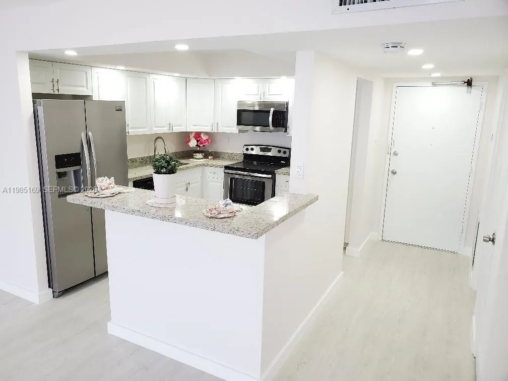 18011 Biscayne Blvd 503, Aventura, Florida 33160, Aventura, Florida 33160, 1 Bedroom Bedrooms, ,1 BathroomBathrooms,Residential Lease,For Rent,18011 Biscayne Blvd 503, Aventura, Florida 33160,A11985169