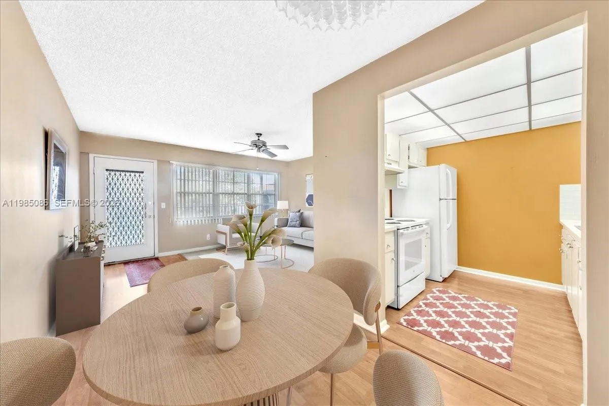 13500 Sw 1st St 307u, Pembroke Pines, Florida 3302, Pembroke Pines, Florida 33027, 1 Bedroom Bedrooms, ,1 BathroomBathrooms,Residential Lease,For Rent,13500 Sw 1st St 307u, Pembroke Pines, Florida 3302,A11985086