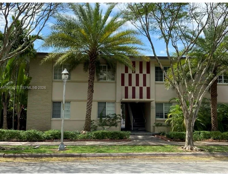 1300 Salzedo St 5, Coral Gables, Florida 33134, Coral Gables, Florida 33134, 1 Bedroom Bedrooms, ,1 BathroomBathrooms,Residential Lease,For Rent,1300 Salzedo St 5, Coral Gables, Florida 33134,A11983411