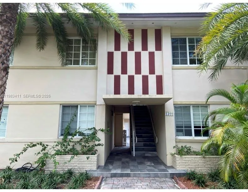 1300 Salzedo St 5, Coral Gables, Florida 33134, Coral Gables, Florida 33134, 1 Bedroom Bedrooms, ,1 BathroomBathrooms,Residential Lease,For Rent,1300 Salzedo St 5, Coral Gables, Florida 33134,A11983411