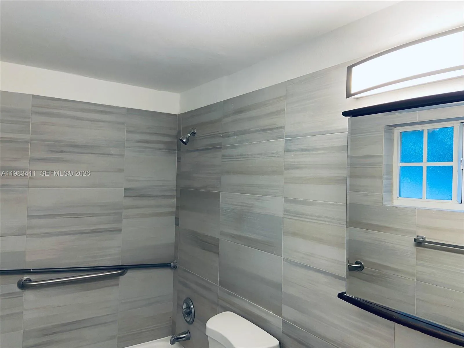 1300 Salzedo St 5, Coral Gables, Florida 33134, Coral Gables, Florida 33134, 1 Bedroom Bedrooms, ,1 BathroomBathrooms,Residential Lease,For Rent,1300 Salzedo St 5, Coral Gables, Florida 33134,A11983411