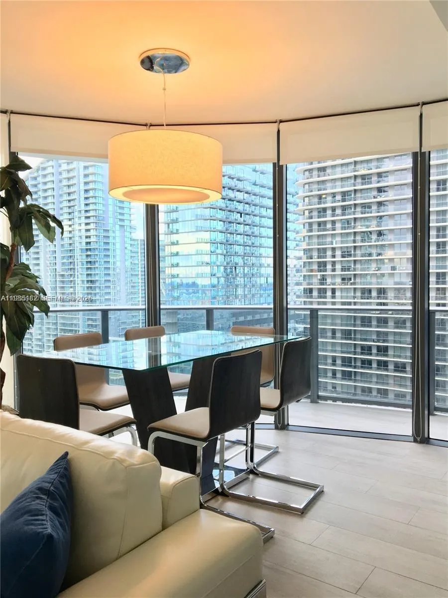 55 Sw 9th St 2901, Miami, Florida 33130, Miami, Florida 33130, 2 Bedrooms Bedrooms, ,2 BathroomsBathrooms,Residential Lease,For Rent,55 Sw 9th St 2901, Miami, Florida 33130,A11985182