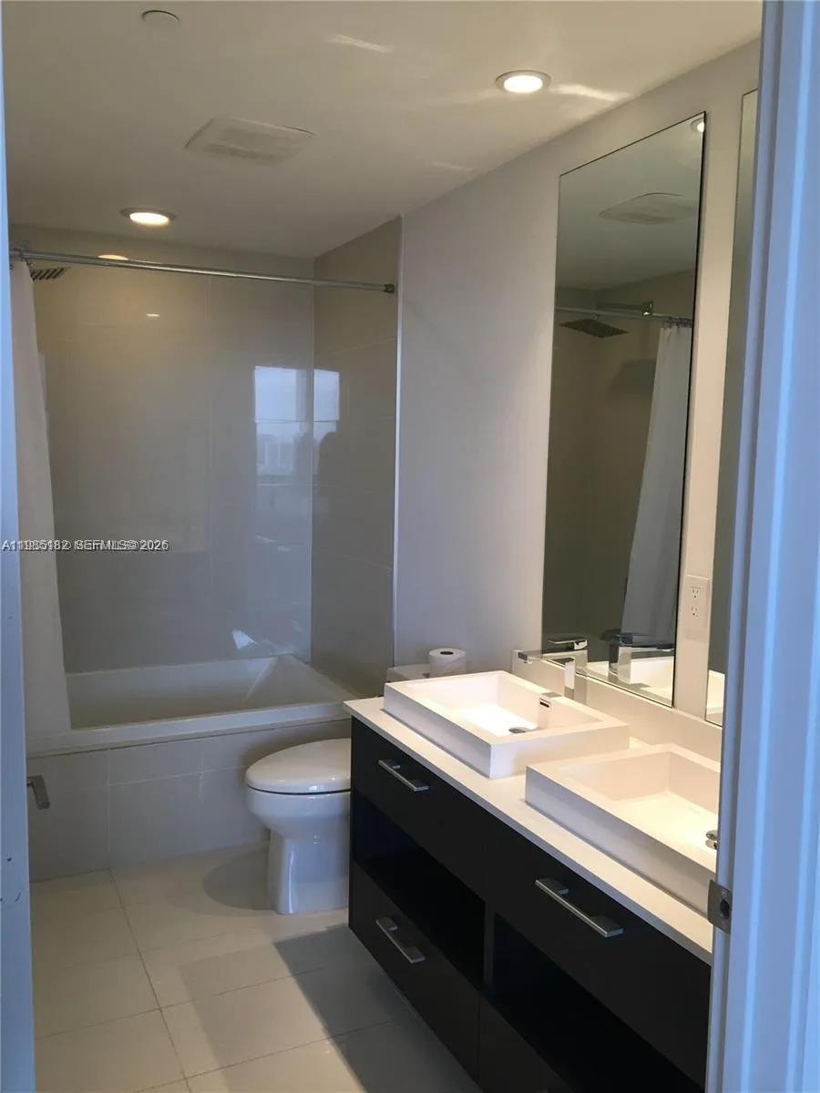 55 Sw 9th St 2901, Miami, Florida 33130, Miami, Florida 33130, 2 Bedrooms Bedrooms, ,2 BathroomsBathrooms,Residential Lease,For Rent,55 Sw 9th St 2901, Miami, Florida 33130,A11985182