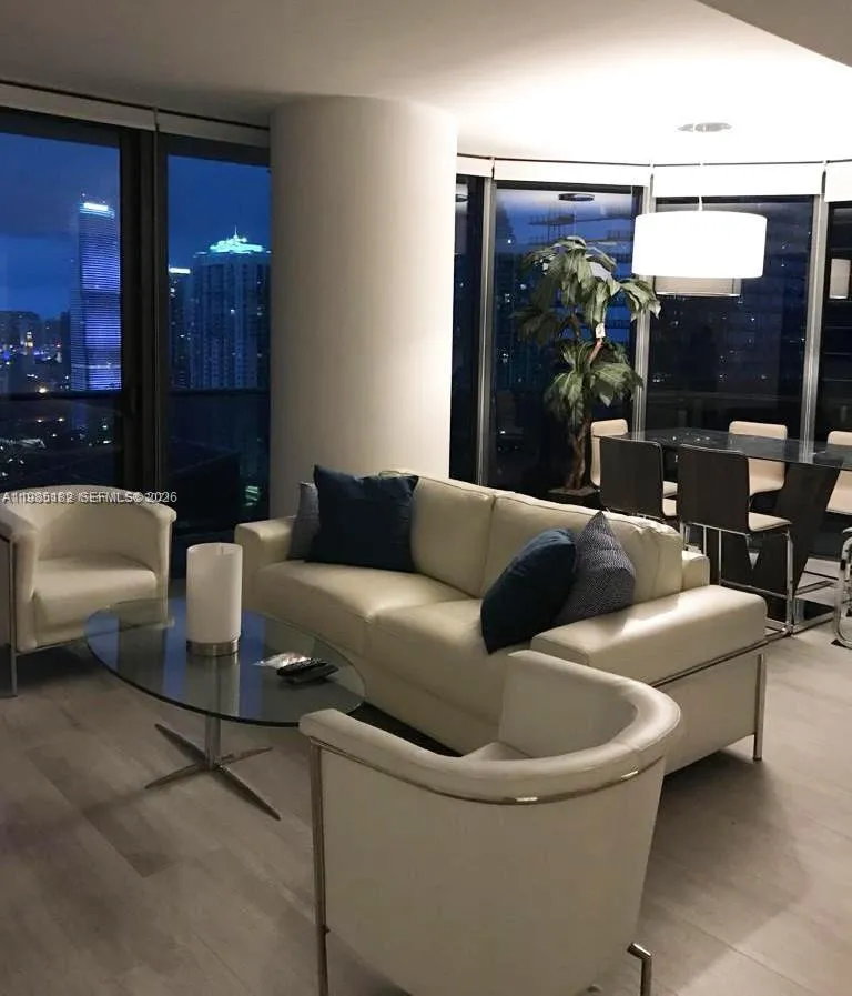 55 Sw 9th St 2901, Miami, Florida 33130, Miami, Florida 33130, 2 Bedrooms Bedrooms, ,2 BathroomsBathrooms,Residential Lease,For Rent,55 Sw 9th St 2901, Miami, Florida 33130,A11985182