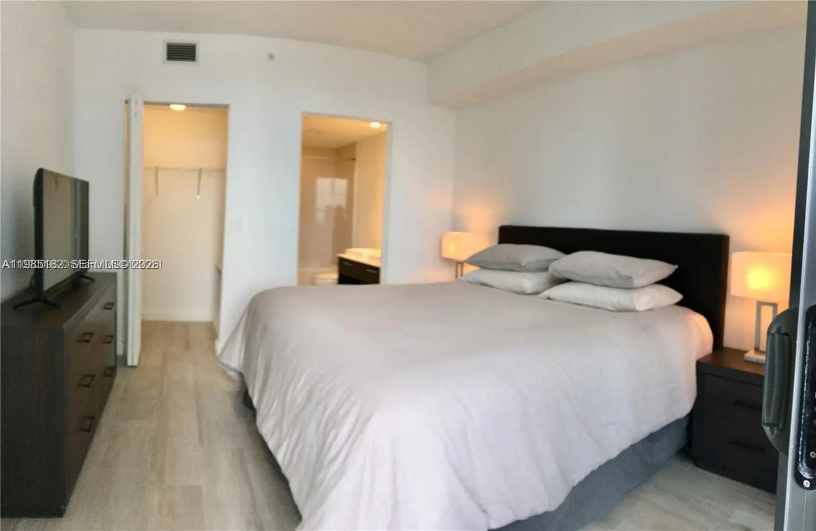 55 Sw 9th St 2901, Miami, Florida 33130, Miami, Florida 33130, 2 Bedrooms Bedrooms, ,2 BathroomsBathrooms,Residential Lease,For Rent,55 Sw 9th St 2901, Miami, Florida 33130,A11985182