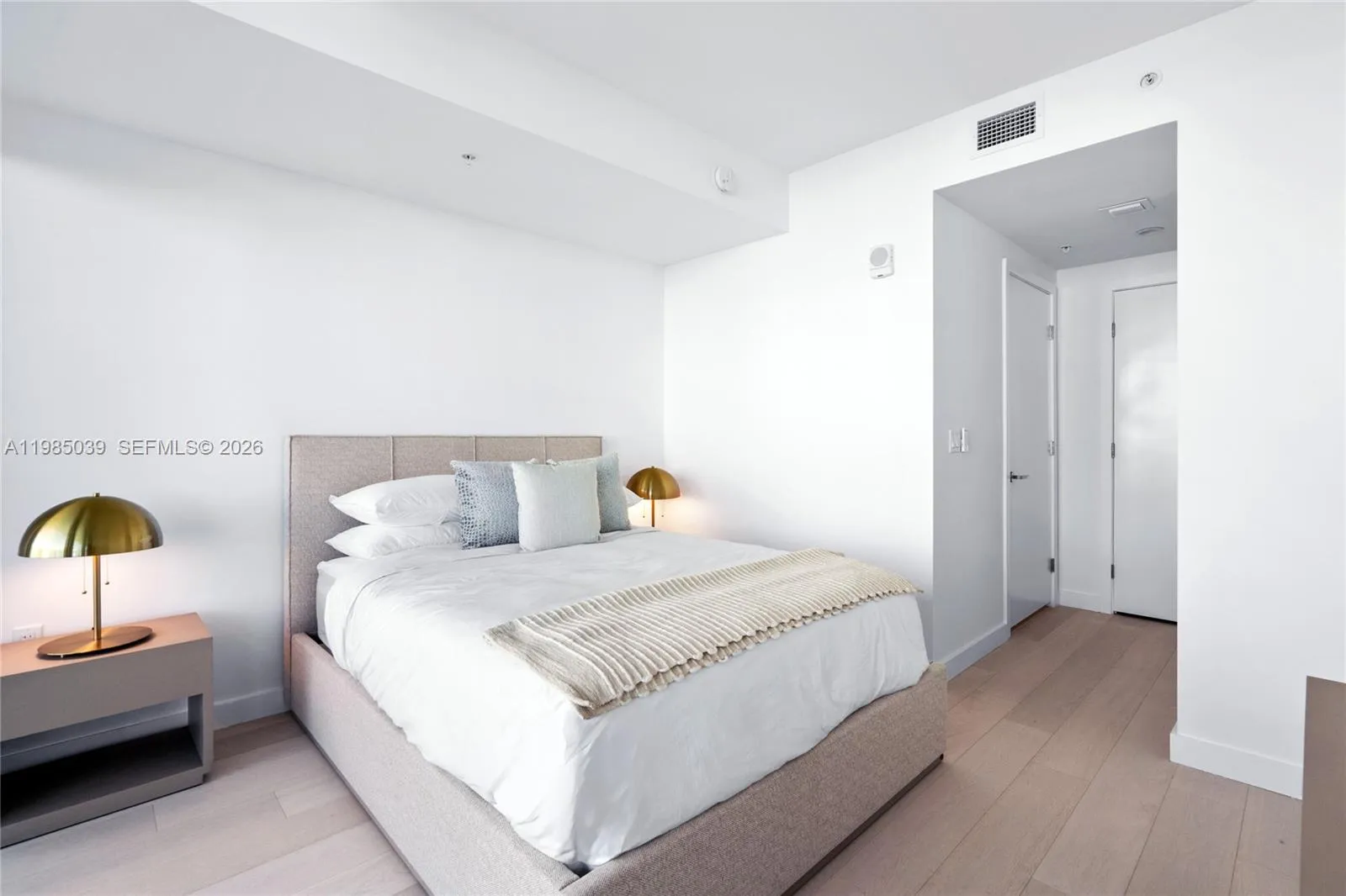 9201 E Bay Harbor Dr 604, Bay Harbor Islands, Flor, Bay Harbor Islands, Florida 33154, 2 Bedrooms Bedrooms, ,2 BathroomsBathrooms,Residential Lease,For Rent,9201 E Bay Harbor Dr 604, Bay Harbor Islands, Flor,A11985039