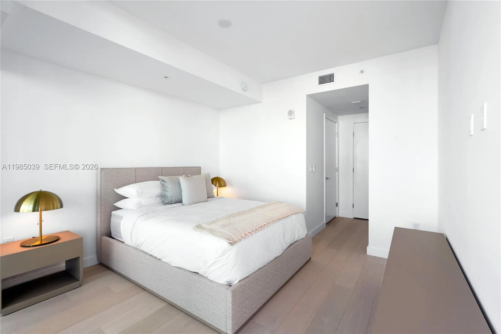 9201 E Bay Harbor Dr 604, Bay Harbor Islands, Flor, Bay Harbor Islands, Florida 33154, 2 Bedrooms Bedrooms, ,2 BathroomsBathrooms,Residential Lease,For Rent,9201 E Bay Harbor Dr 604, Bay Harbor Islands, Flor,A11985039