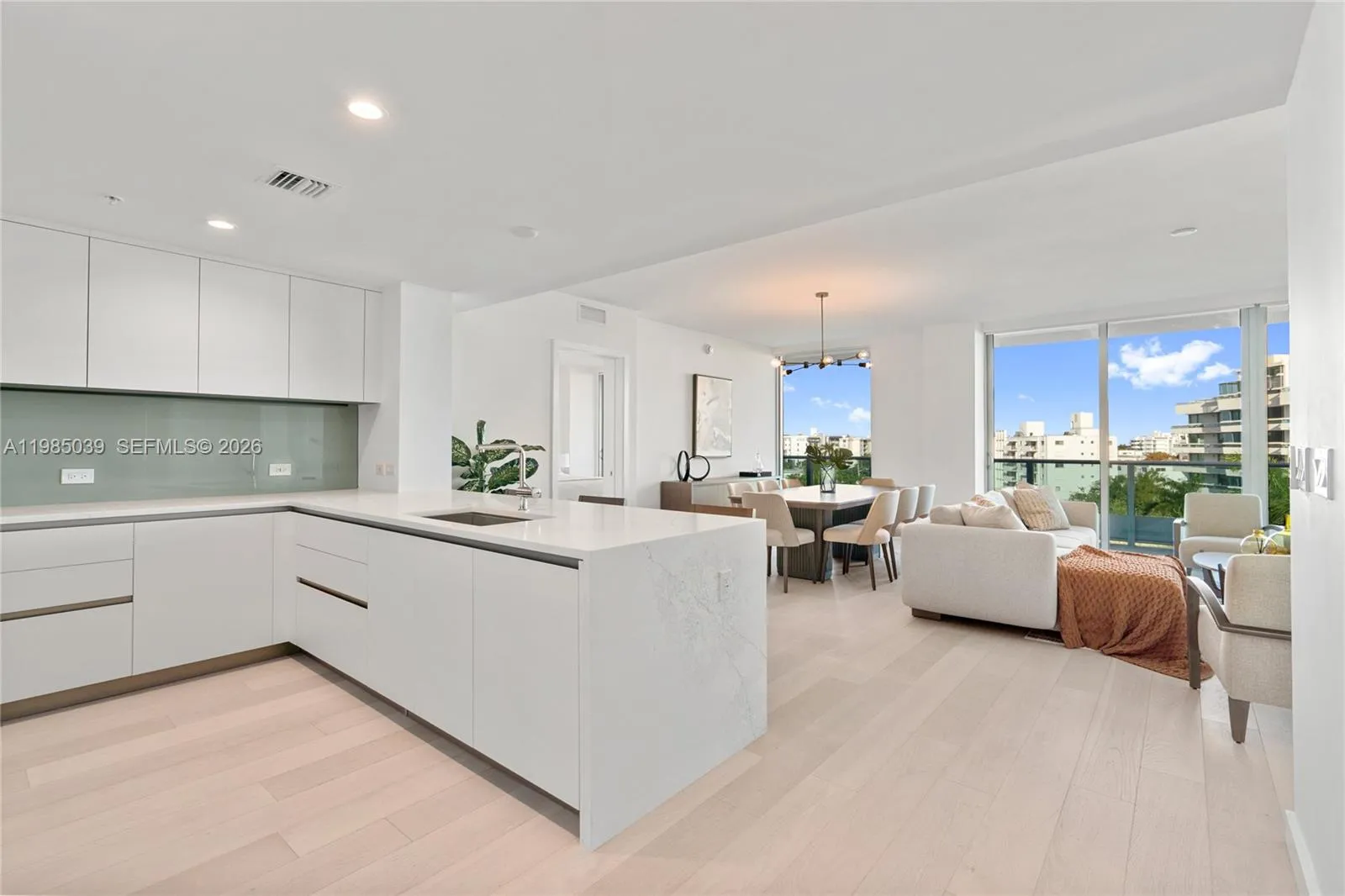 9201 E Bay Harbor Dr 604, Bay Harbor Islands, Flor, Bay Harbor Islands, Florida 33154, 2 Bedrooms Bedrooms, ,2 BathroomsBathrooms,Residential Lease,For Rent,9201 E Bay Harbor Dr 604, Bay Harbor Islands, Flor,A11985039