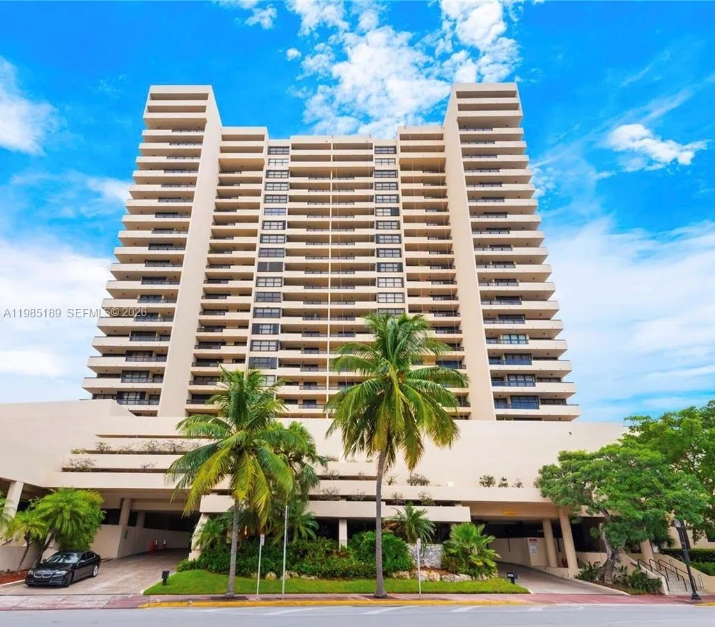 2555 Collins Ave 2002, Miami Beach, Florida 33140, Miami Beach, Florida 33140, 2 Bedrooms Bedrooms, ,2 BathroomsBathrooms,Residential Lease,For Rent,2555 Collins Ave 2002, Miami Beach, Florida 33140,A11985189