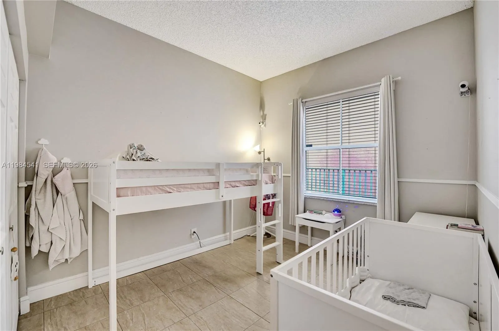 930 W Bluewood Ter, Weston, Florida 33327, Weston, Florida 33327, 3 Bedrooms Bedrooms, ,2 BathroomsBathrooms,Residential Lease,For Rent,930 W Bluewood Ter, Weston, Florida 33327,A11984541