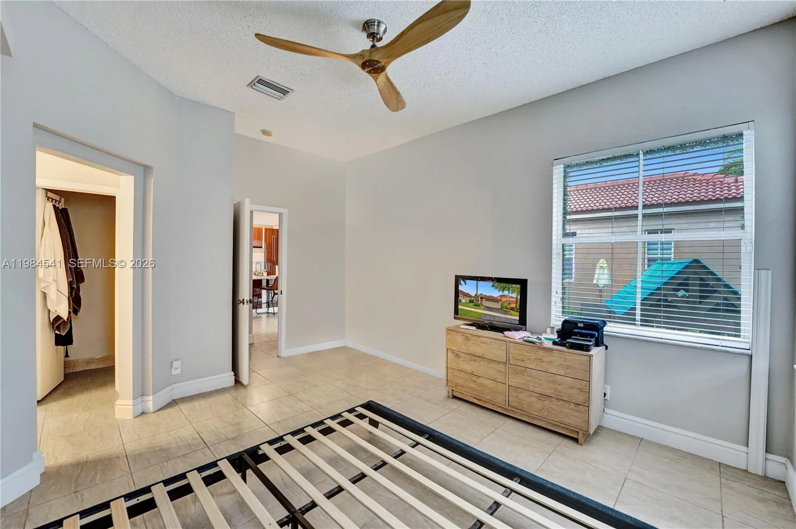 930 W Bluewood Ter, Weston, Florida 33327, Weston, Florida 33327, 3 Bedrooms Bedrooms, ,2 BathroomsBathrooms,Residential Lease,For Rent,930 W Bluewood Ter, Weston, Florida 33327,A11984541
