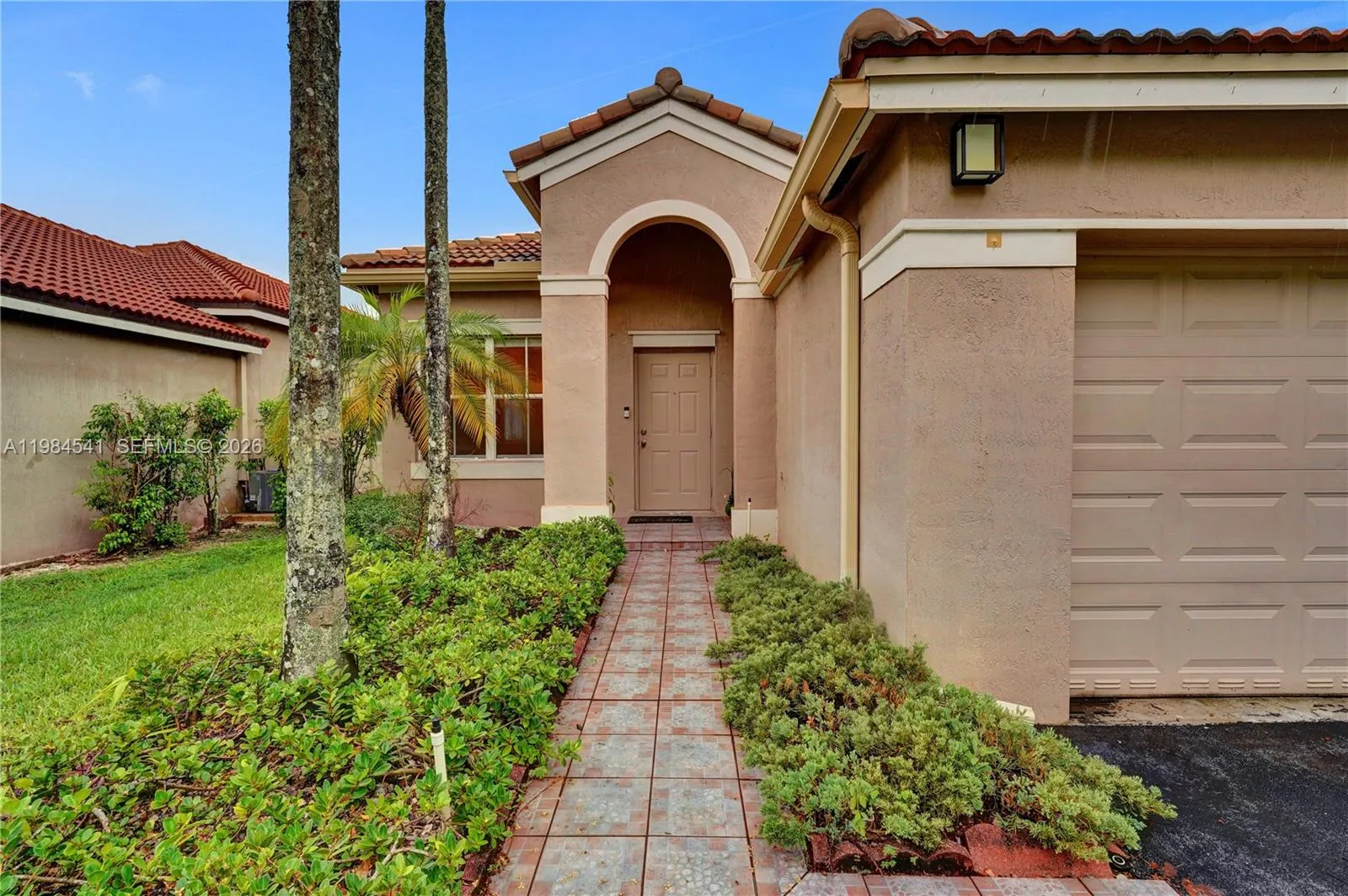930 W Bluewood Ter, Weston, Florida 33327, Weston, Florida 33327, 3 Bedrooms Bedrooms, ,2 BathroomsBathrooms,Residential Lease,For Rent,930 W Bluewood Ter, Weston, Florida 33327,A11984541