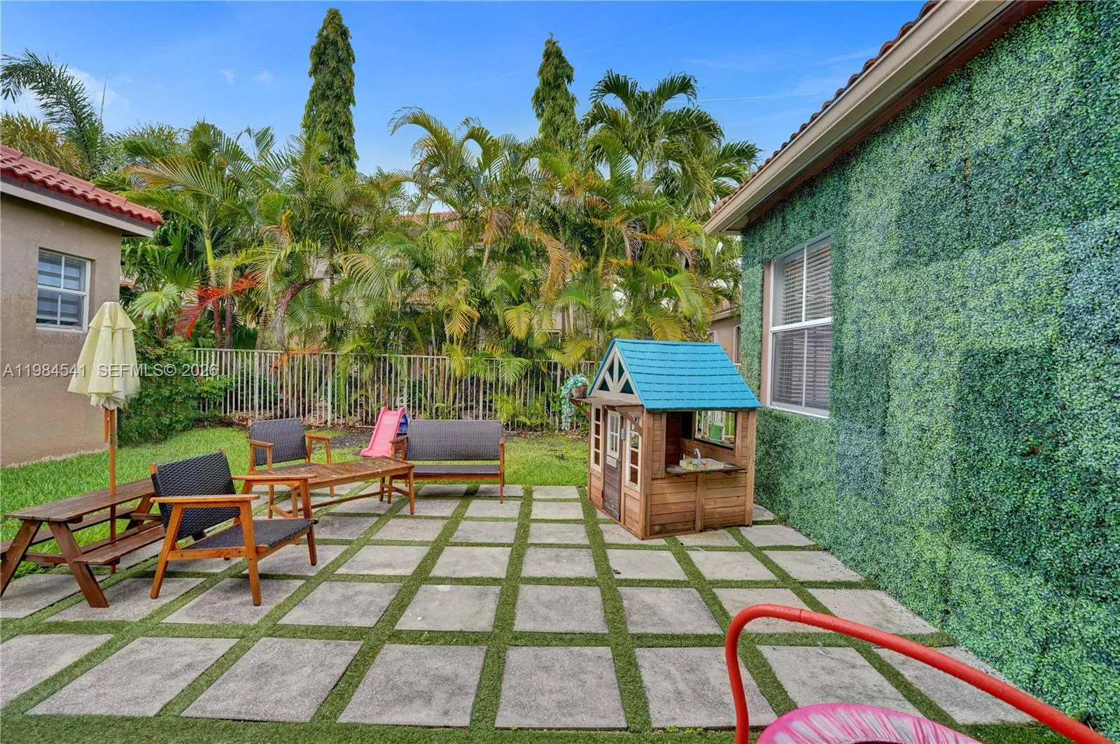 930 W Bluewood Ter, Weston, Florida 33327, Weston, Florida 33327, 3 Bedrooms Bedrooms, ,2 BathroomsBathrooms,Residential Lease,For Rent,930 W Bluewood Ter, Weston, Florida 33327,A11984541