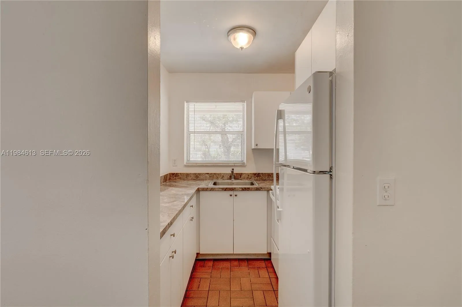 856 Sw 10th St #2, Hallandale Beach, Florida 33009, Hallandale Beach, Florida 33009, 1 Bedroom Bedrooms, ,1 BathroomBathrooms,Residential Lease,For Rent,856 Sw 10th St #2, Hallandale Beach, Florida 33009,A11984613