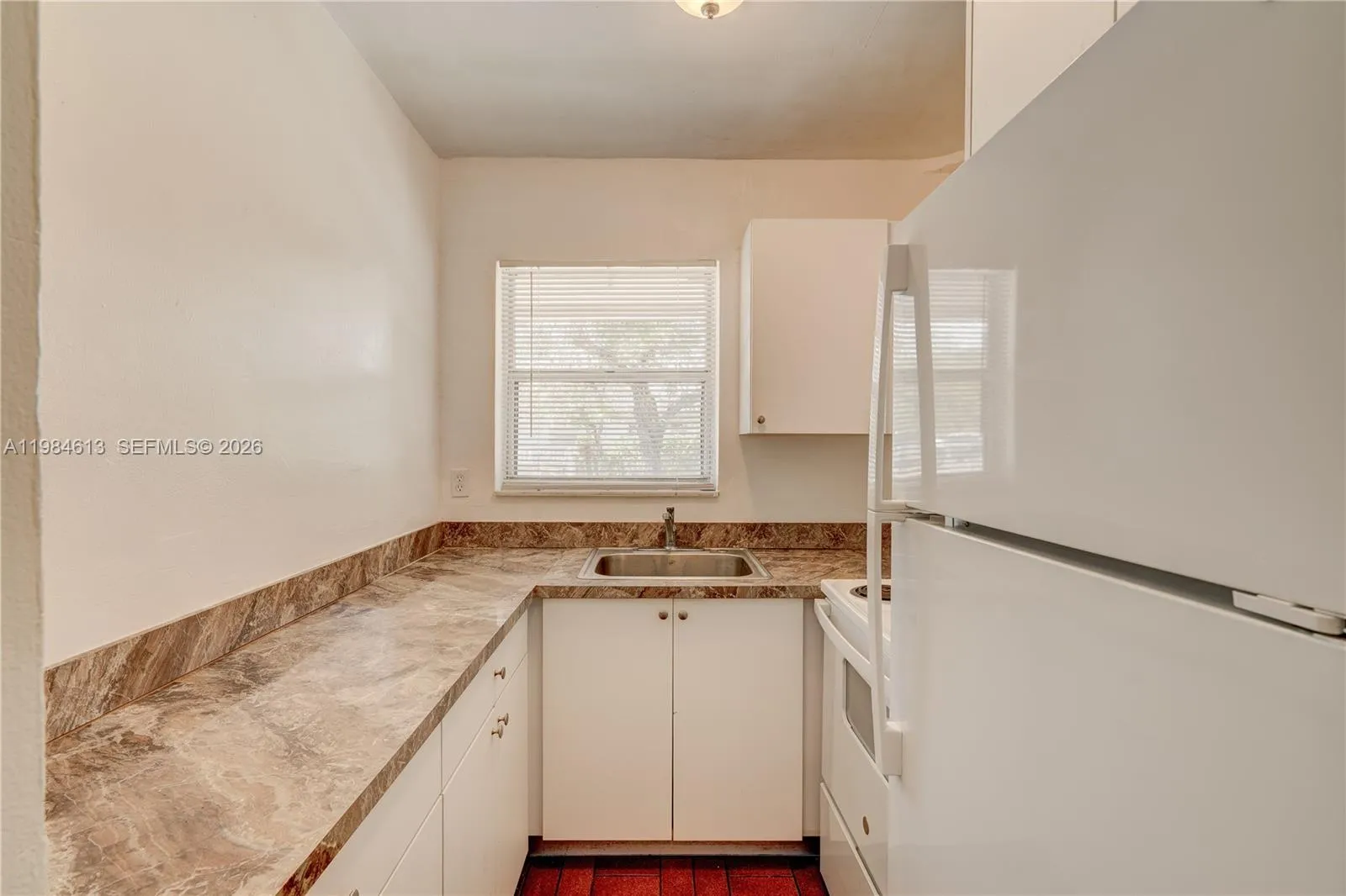 856 Sw 10th St #2, Hallandale Beach, Florida 33009, Hallandale Beach, Florida 33009, 1 Bedroom Bedrooms, ,1 BathroomBathrooms,Residential Lease,For Rent,856 Sw 10th St #2, Hallandale Beach, Florida 33009,A11984613