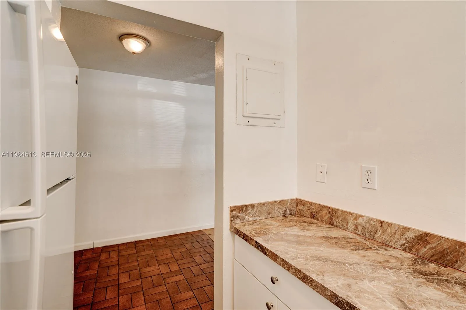 856 Sw 10th St #2, Hallandale Beach, Florida 33009, Hallandale Beach, Florida 33009, 1 Bedroom Bedrooms, ,1 BathroomBathrooms,Residential Lease,For Rent,856 Sw 10th St #2, Hallandale Beach, Florida 33009,A11984613