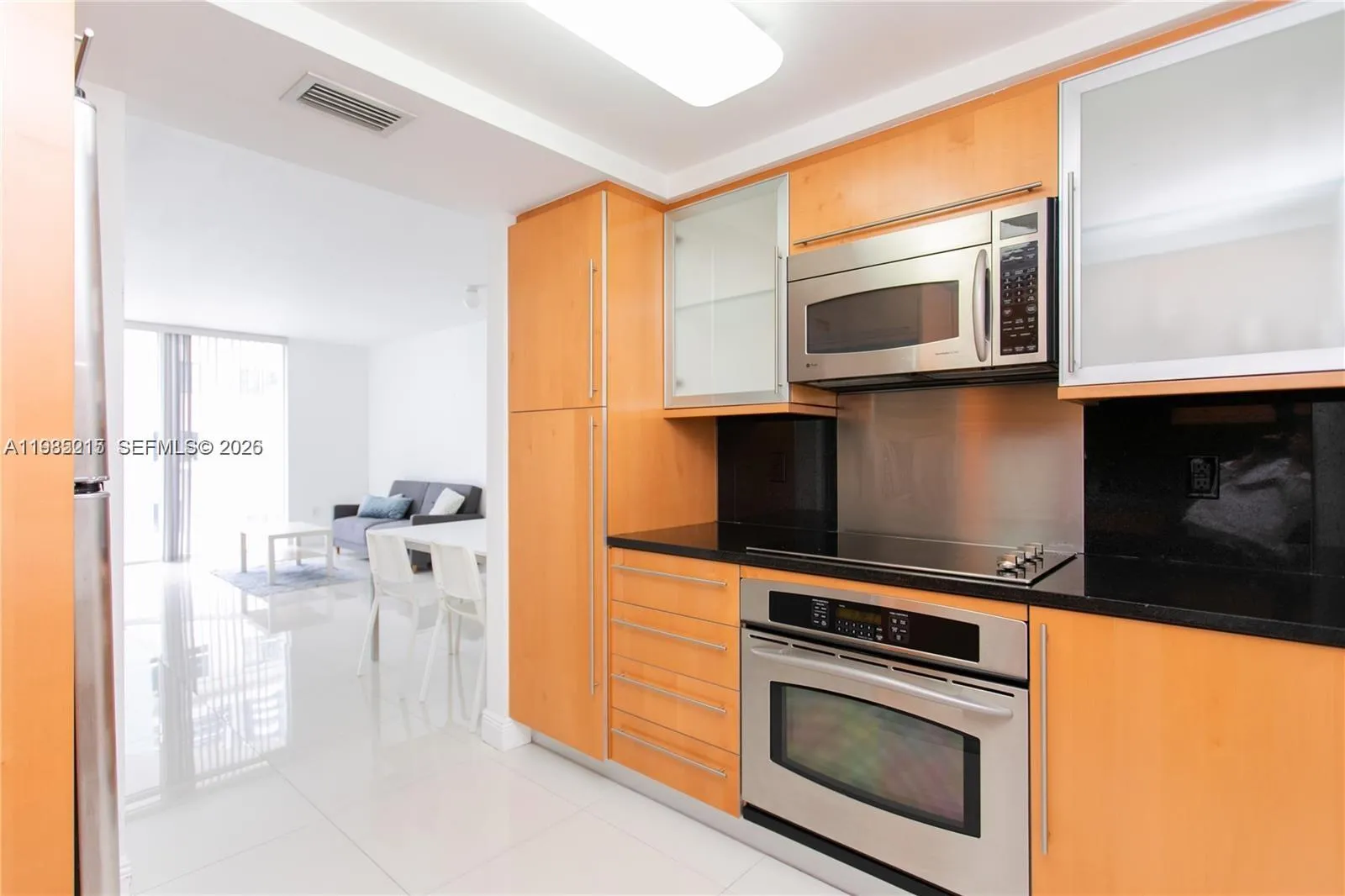 6365 Collins Ave 806, Miami Beach, Florida 33141, Miami Beach, Florida 33141, 1 Bedroom Bedrooms, ,1 BathroomBathrooms,Residential Lease,For Rent,6365 Collins Ave 806, Miami Beach, Florida 33141,A11985215
