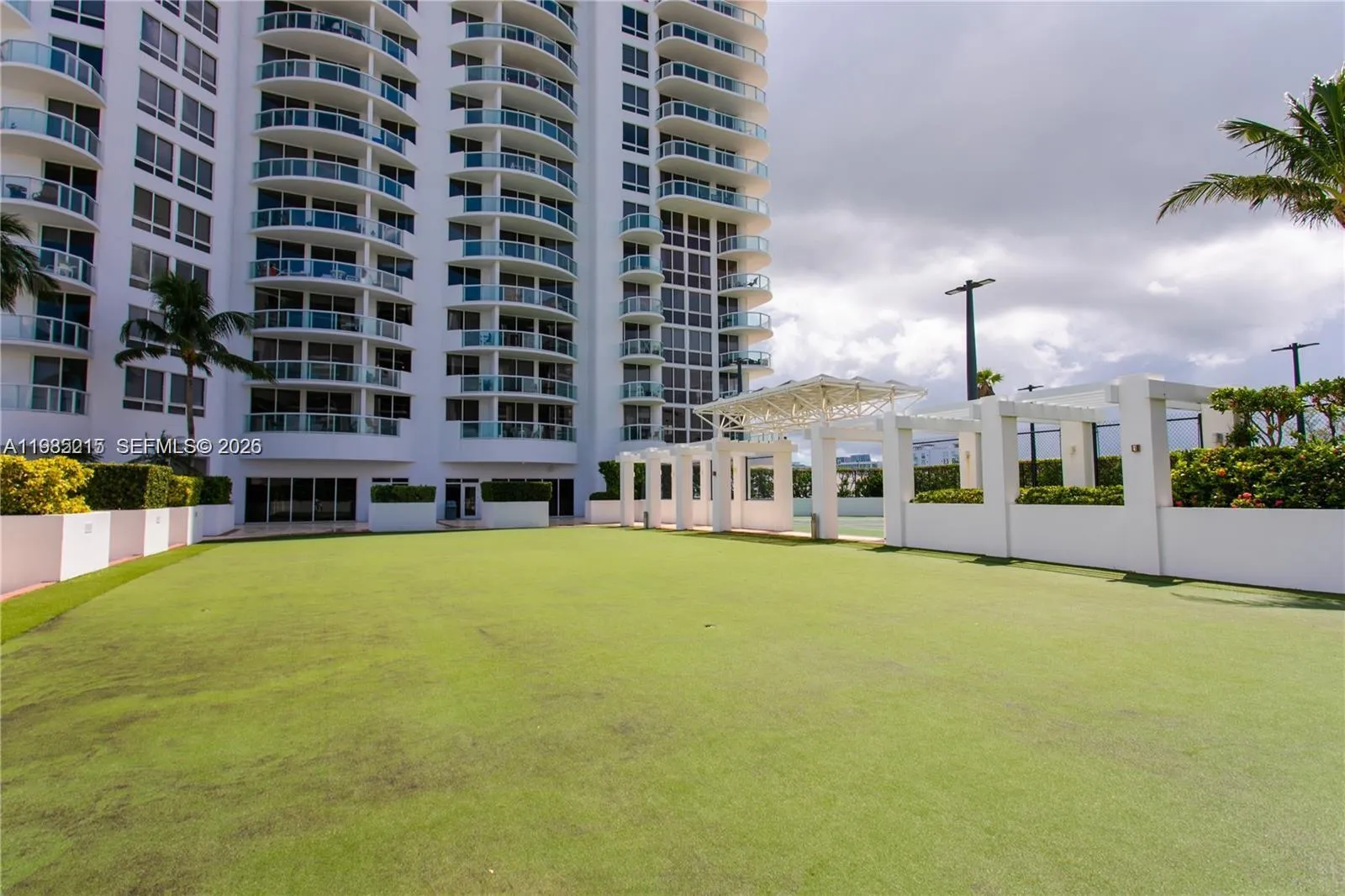 6365 Collins Ave 806, Miami Beach, Florida 33141, Miami Beach, Florida 33141, 1 Bedroom Bedrooms, ,1 BathroomBathrooms,Residential Lease,For Rent,6365 Collins Ave 806, Miami Beach, Florida 33141,A11985215