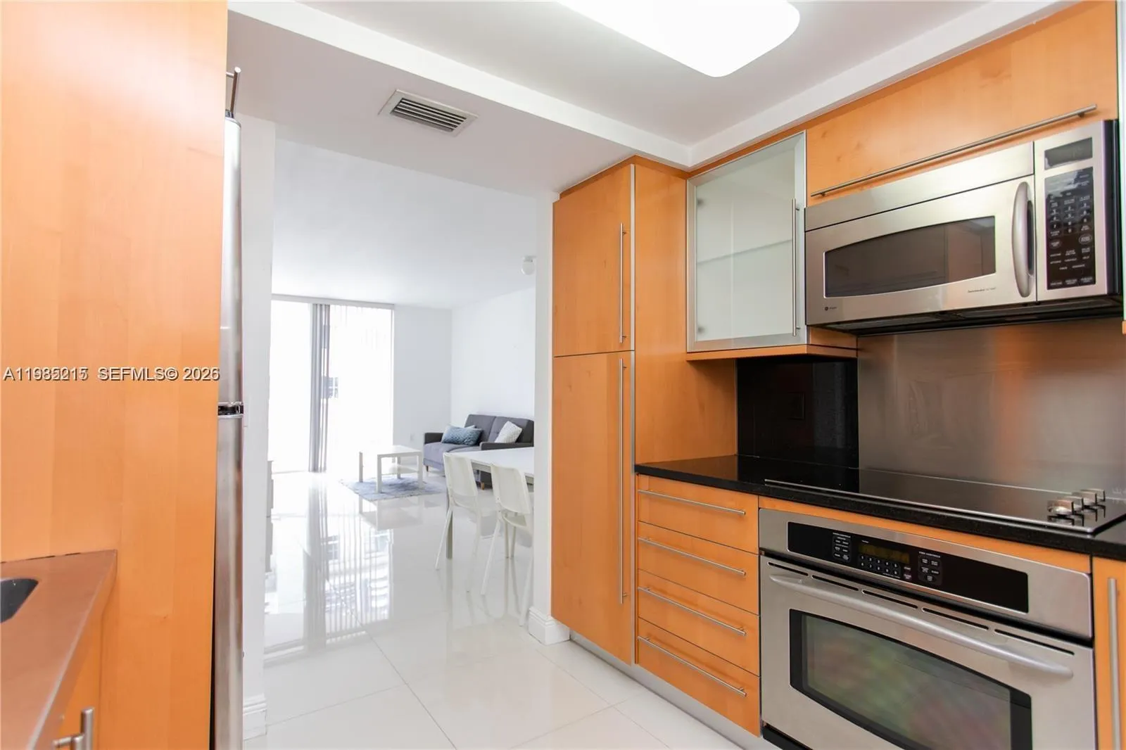 6365 Collins Ave 806, Miami Beach, Florida 33141, Miami Beach, Florida 33141, 1 Bedroom Bedrooms, ,1 BathroomBathrooms,Residential Lease,For Rent,6365 Collins Ave 806, Miami Beach, Florida 33141,A11985215