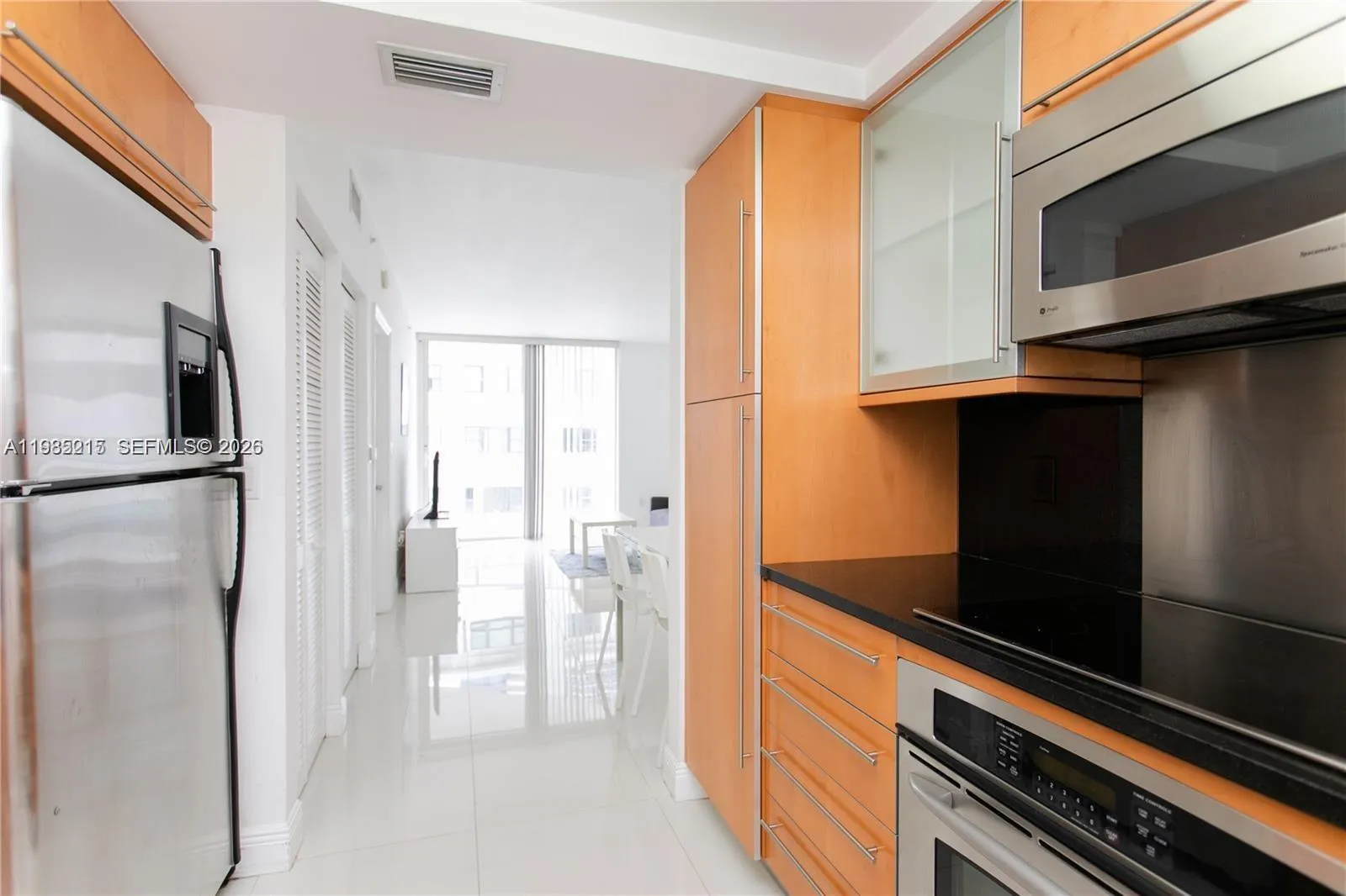 6365 Collins Ave 806, Miami Beach, Florida 33141, Miami Beach, Florida 33141, 1 Bedroom Bedrooms, ,1 BathroomBathrooms,Residential Lease,For Rent,6365 Collins Ave 806, Miami Beach, Florida 33141,A11985215