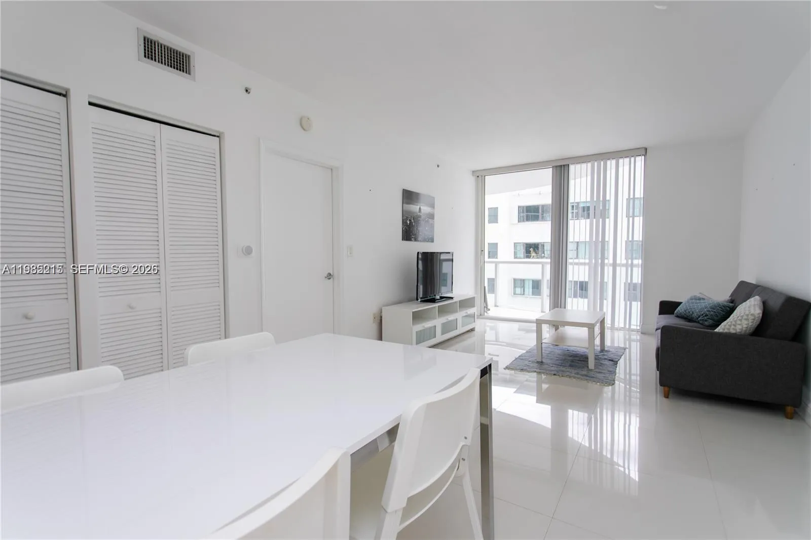 6365 Collins Ave 806, Miami Beach, Florida 33141, Miami Beach, Florida 33141, 1 Bedroom Bedrooms, ,1 BathroomBathrooms,Residential Lease,For Rent,6365 Collins Ave 806, Miami Beach, Florida 33141,A11985215