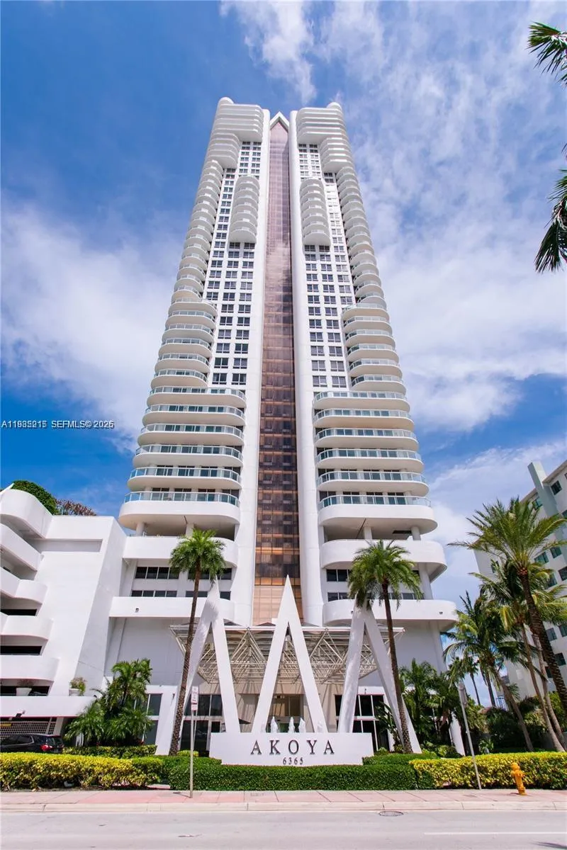 6365 Collins Ave 806, Miami Beach, Florida 33141, Miami Beach, Florida 33141, 1 Bedroom Bedrooms, ,1 BathroomBathrooms,Residential Lease,For Rent,6365 Collins Ave 806, Miami Beach, Florida 33141,A11985215