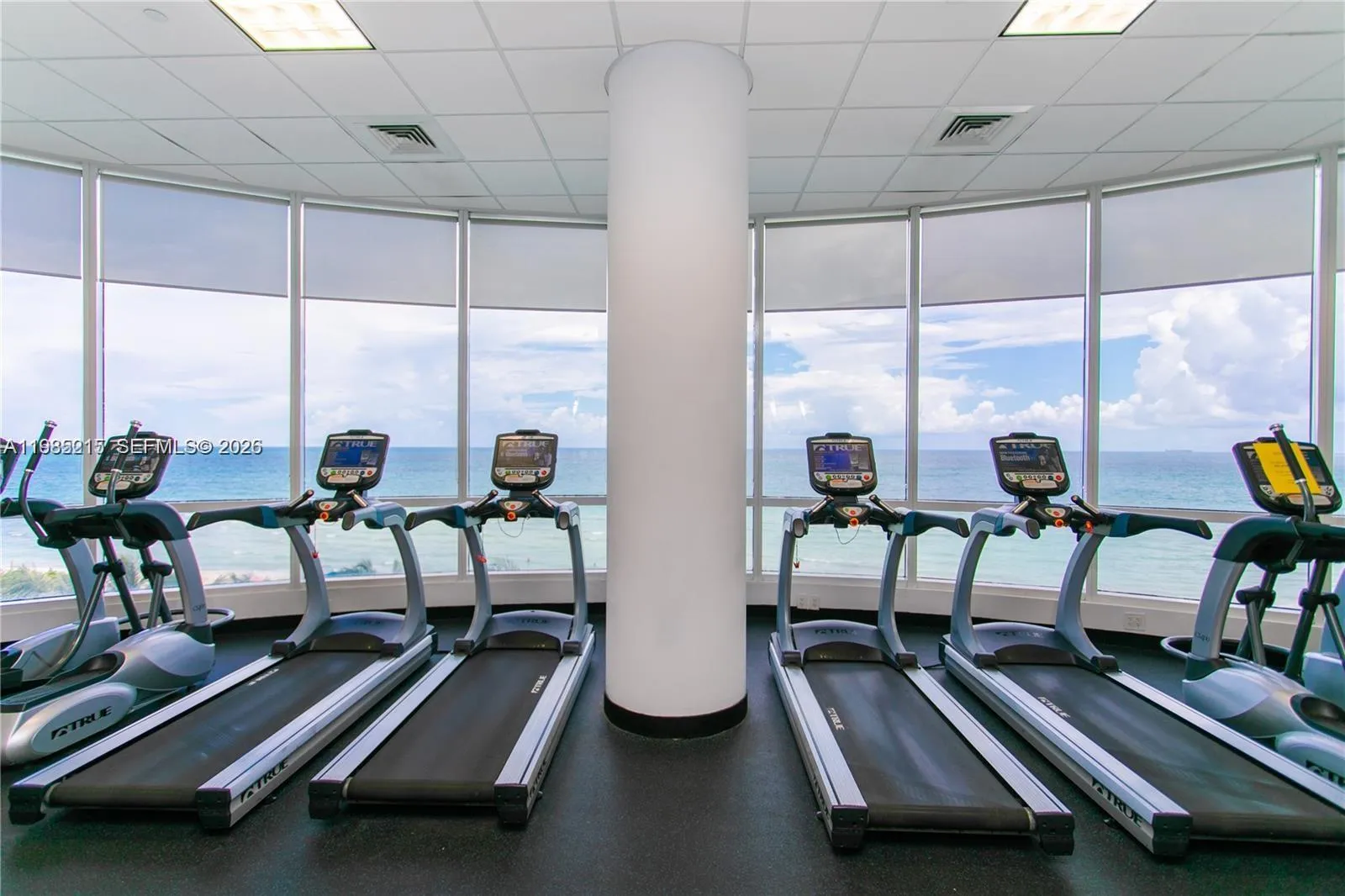 6365 Collins Ave 806, Miami Beach, Florida 33141, Miami Beach, Florida 33141, 1 Bedroom Bedrooms, ,1 BathroomBathrooms,Residential Lease,For Rent,6365 Collins Ave 806, Miami Beach, Florida 33141,A11985215