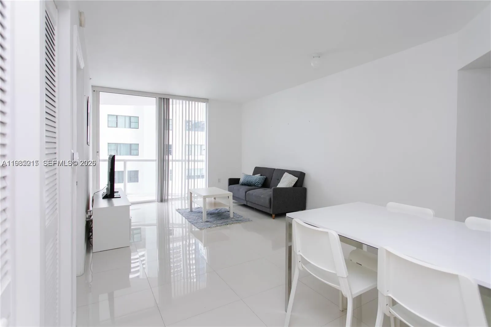 6365 Collins Ave 806, Miami Beach, Florida 33141, Miami Beach, Florida 33141, 1 Bedroom Bedrooms, ,1 BathroomBathrooms,Residential Lease,For Rent,6365 Collins Ave 806, Miami Beach, Florida 33141,A11985215