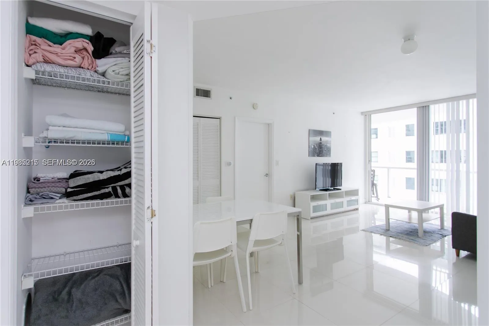 6365 Collins Ave 806, Miami Beach, Florida 33141, Miami Beach, Florida 33141, 1 Bedroom Bedrooms, ,1 BathroomBathrooms,Residential Lease,For Rent,6365 Collins Ave 806, Miami Beach, Florida 33141,A11985215
