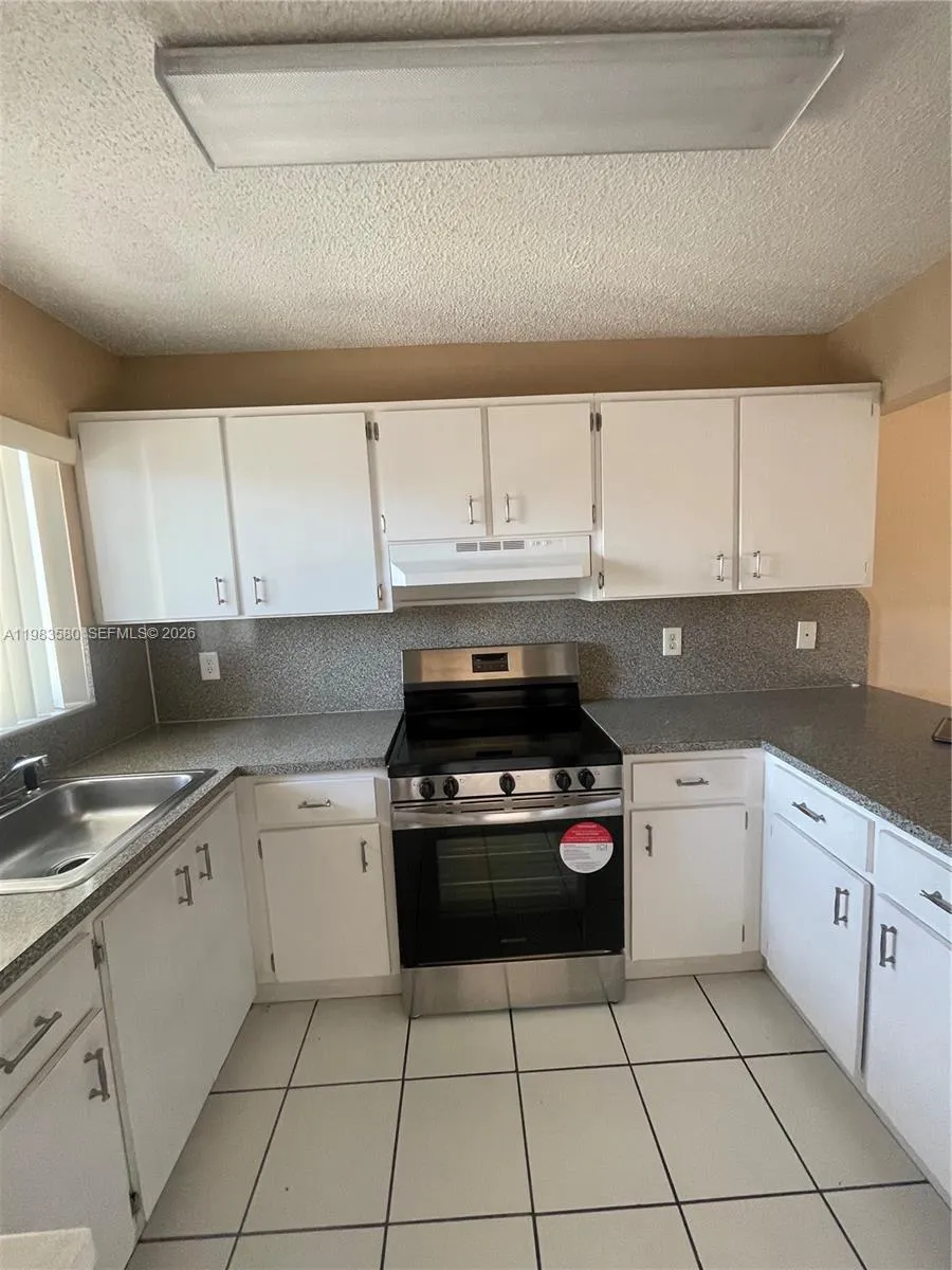 6121 W 24th Ave 206, Hialeah, Florida 33016, Hialeah, Florida 33016, 2 Bedrooms Bedrooms, ,1 BathroomBathrooms,Residential Lease,For Rent,6121 W 24th Ave 206, Hialeah, Florida 33016,A11983580