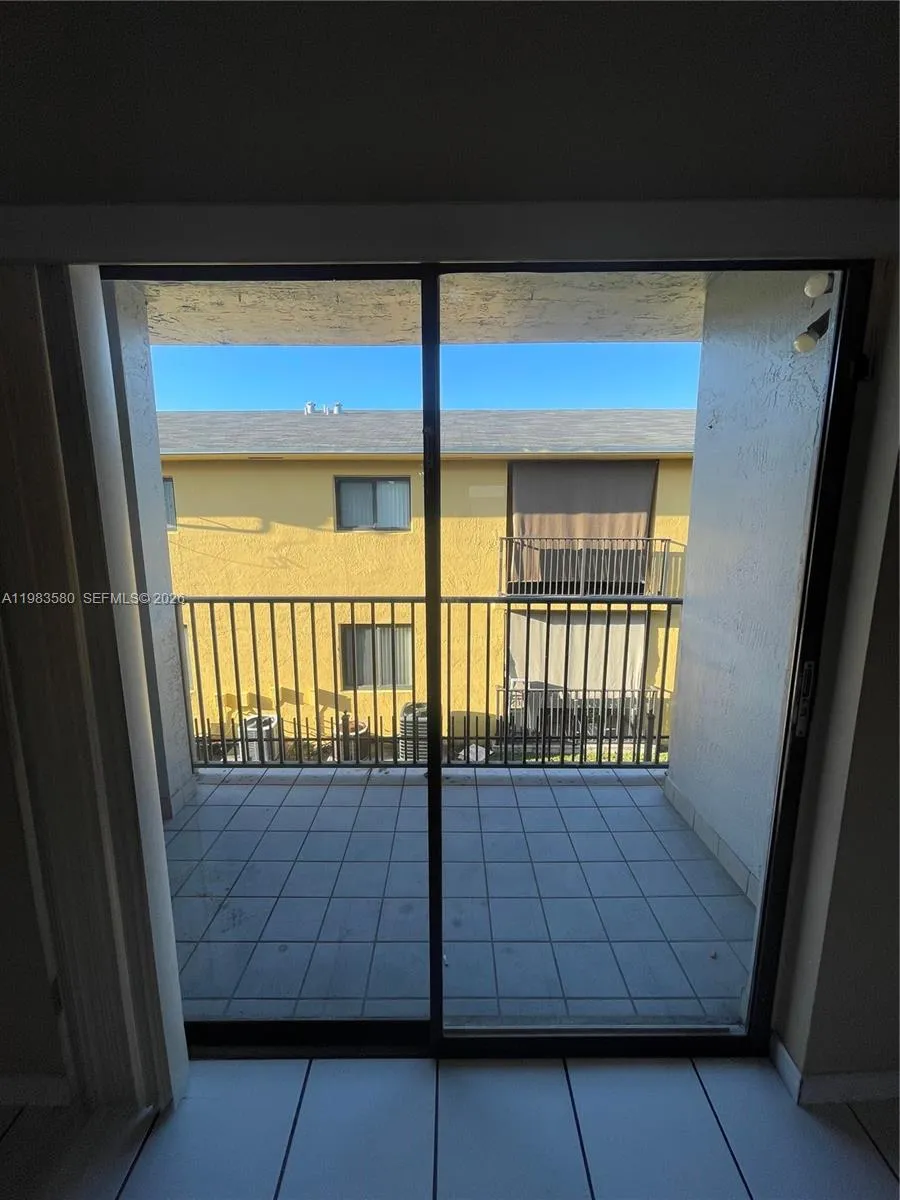 6121 W 24th Ave 206, Hialeah, Florida 33016, Hialeah, Florida 33016, 2 Bedrooms Bedrooms, ,1 BathroomBathrooms,Residential Lease,For Rent,6121 W 24th Ave 206, Hialeah, Florida 33016,A11983580