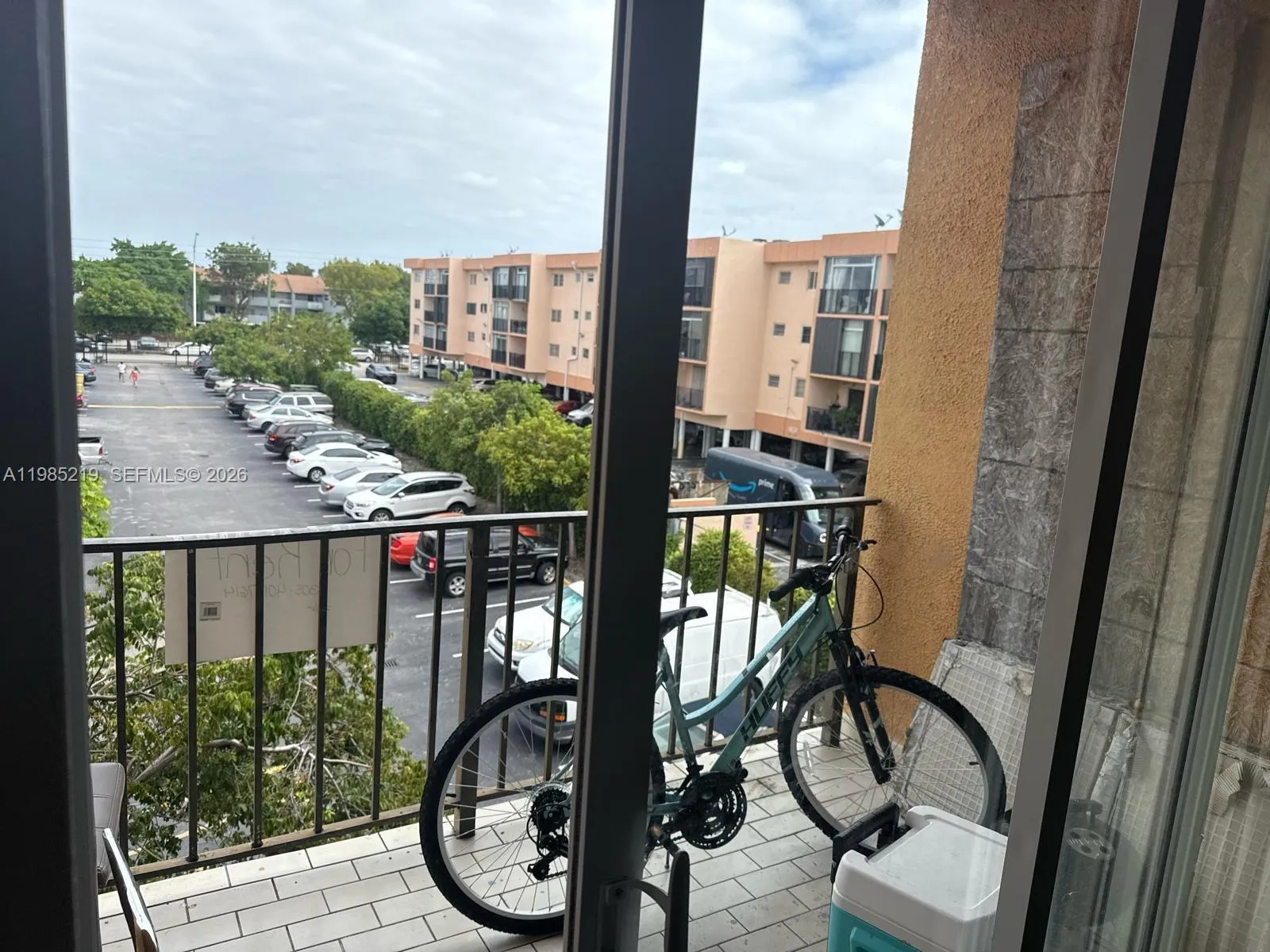 6055 W 19th Ave 311, Hialeah, Florida 33012, Hialeah, Florida 33012, 2 Bedrooms Bedrooms, ,2 BathroomsBathrooms,Residential Lease,For Rent,6055 W 19th Ave 311, Hialeah, Florida 33012,A11985219