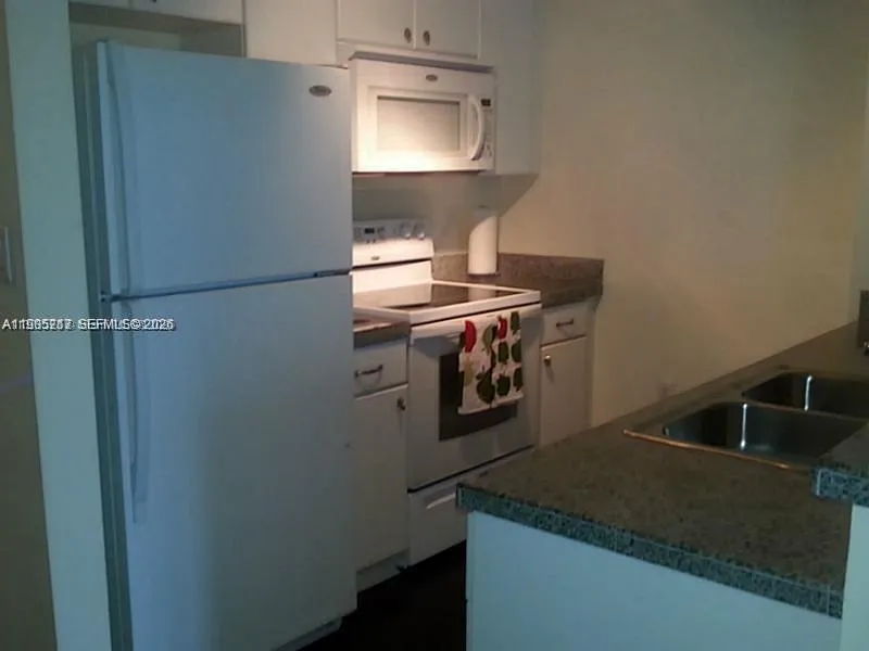 2740 Sw 28th Ter 503, Miami, Florida 33133, Miami, Florida 33133, ,1 BathroomBathrooms,Residential Lease,For Rent,2740 Sw 28th Ter 503, Miami, Florida 33133,A11985217