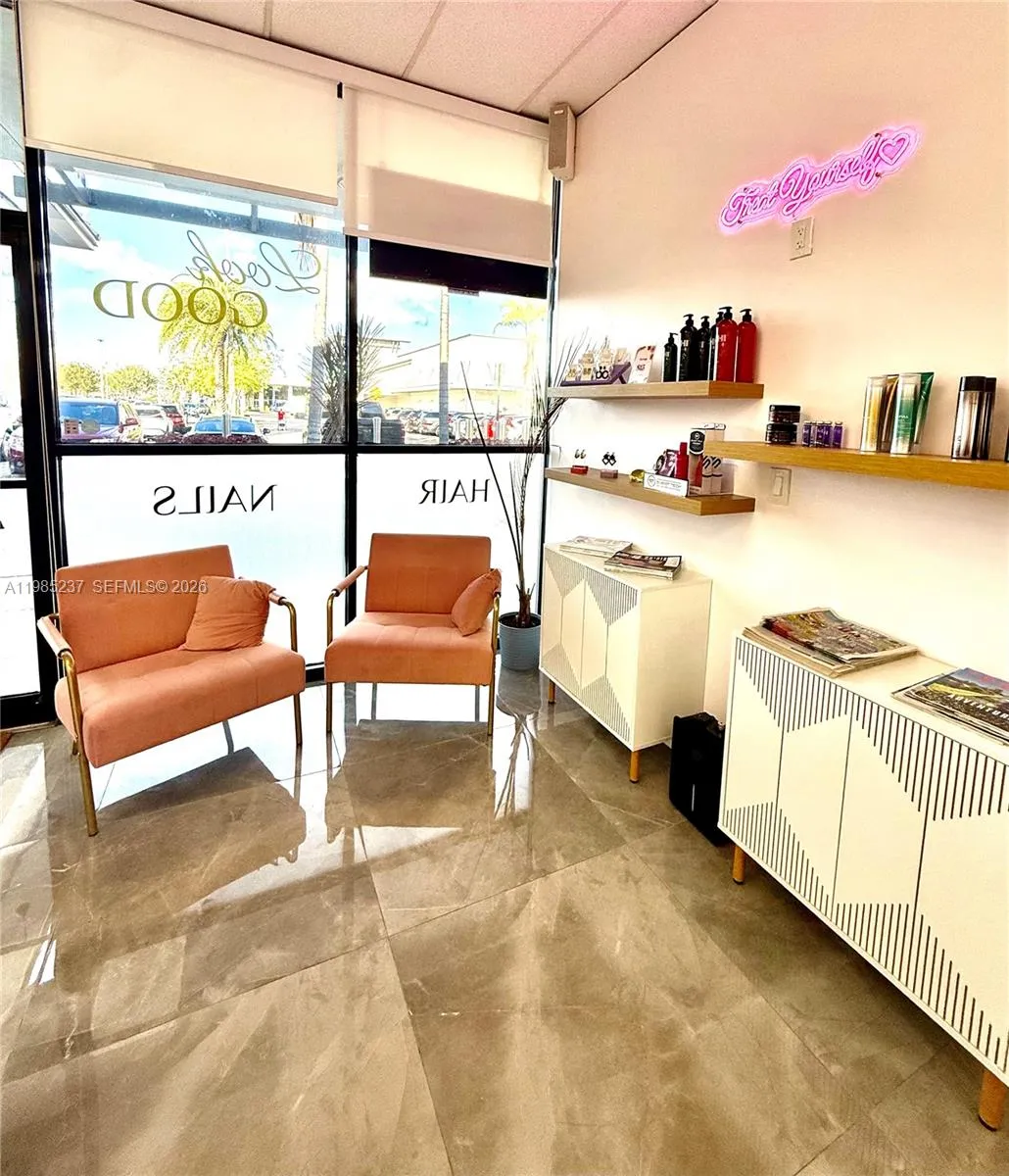 Full Service Beauty Salon For Sale In Bird Road, M, Miami, Florida 33165, ,Business Opportunity,For Sale,Full Service Beauty Salon For Sale In Bird Road, M,A11985237