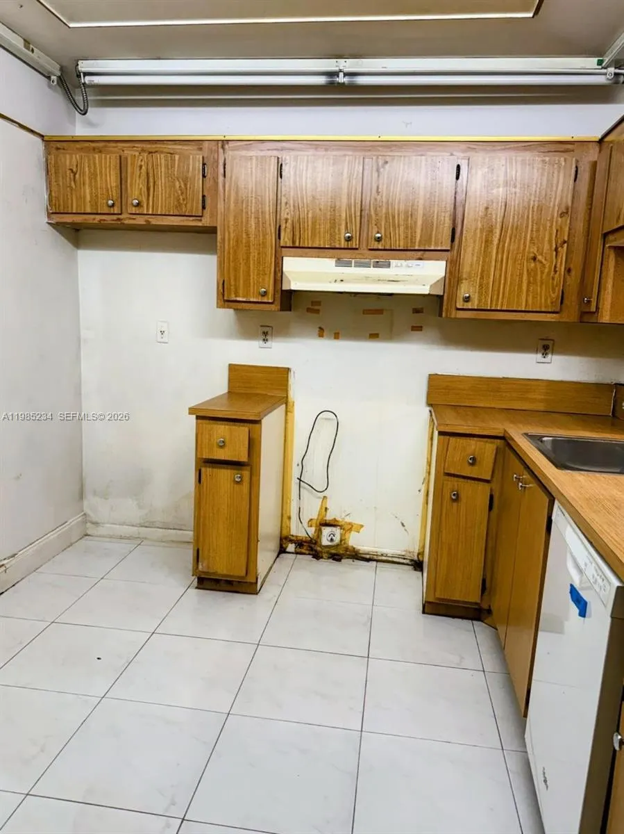 3720 N Pine Island Rd 136, Sunrise, Florida 33351, Sunrise, Florida 33351, 2 Bedrooms Bedrooms, 1 Room Rooms,1 BathroomBathrooms,Residential,For Sale,3720 N Pine Island Rd 136, Sunrise, Florida 33351,A11985234