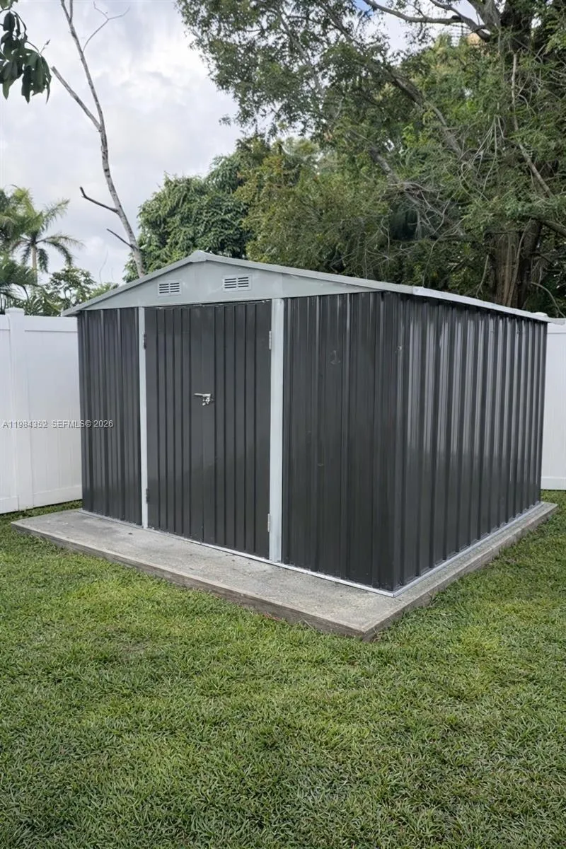 6527 Nw 2nd St, Margate, Florida 33063, Margate, Florida 33063, 4 Bedrooms Bedrooms, ,2 BathroomsBathrooms,Residential Lease,For Rent,6527 Nw 2nd St, Margate, Florida 33063,A11984352