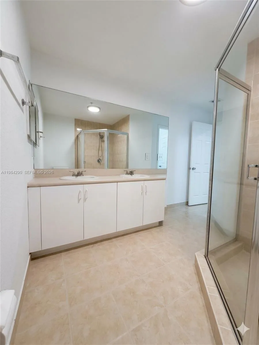 2801 Riverside Dr 204, Coral Springs, Florida 3306, Coral Springs, Florida 33065, 3 Bedrooms Bedrooms, ,2 BathroomsBathrooms,Residential Lease,For Rent,2801 Riverside Dr 204, Coral Springs, Florida 3306,A11984290