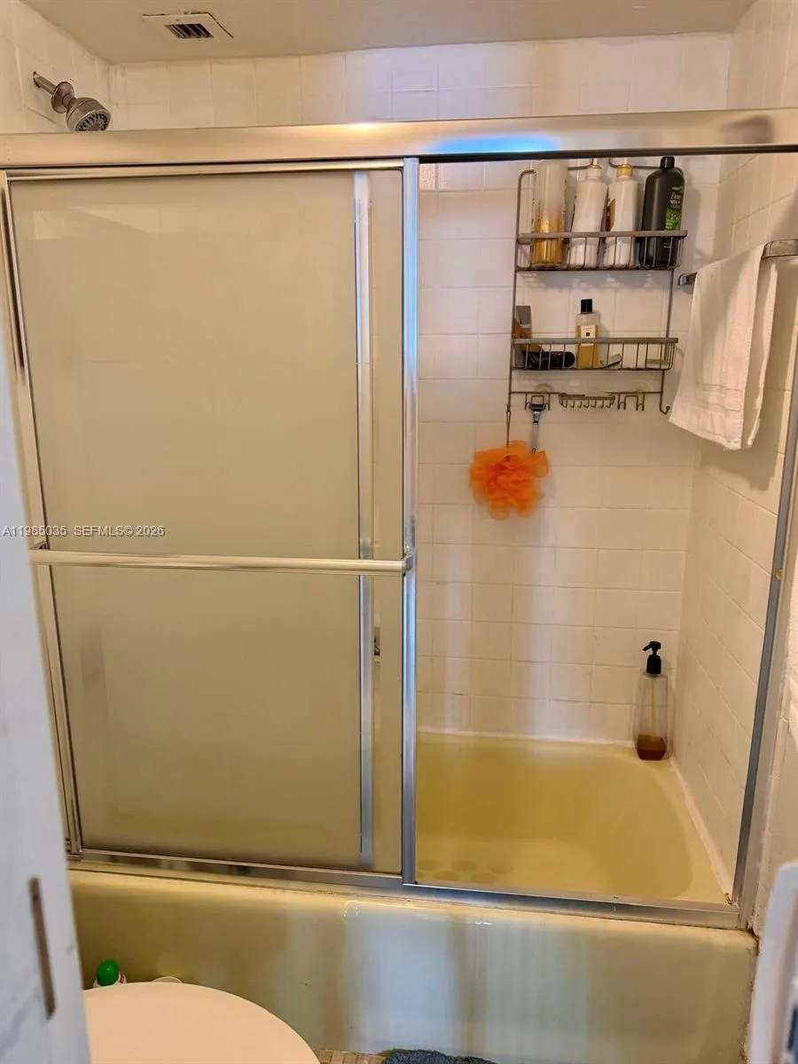 2841 Ne 163rd St 306, North Miami Beach, Florida 3, North Miami Beach, Florida 33160, 1 Bedroom Bedrooms, ,1 BathroomBathrooms,Residential Lease,For Rent,2841 Ne 163rd St 306, North Miami Beach, Florida 3,A11985035