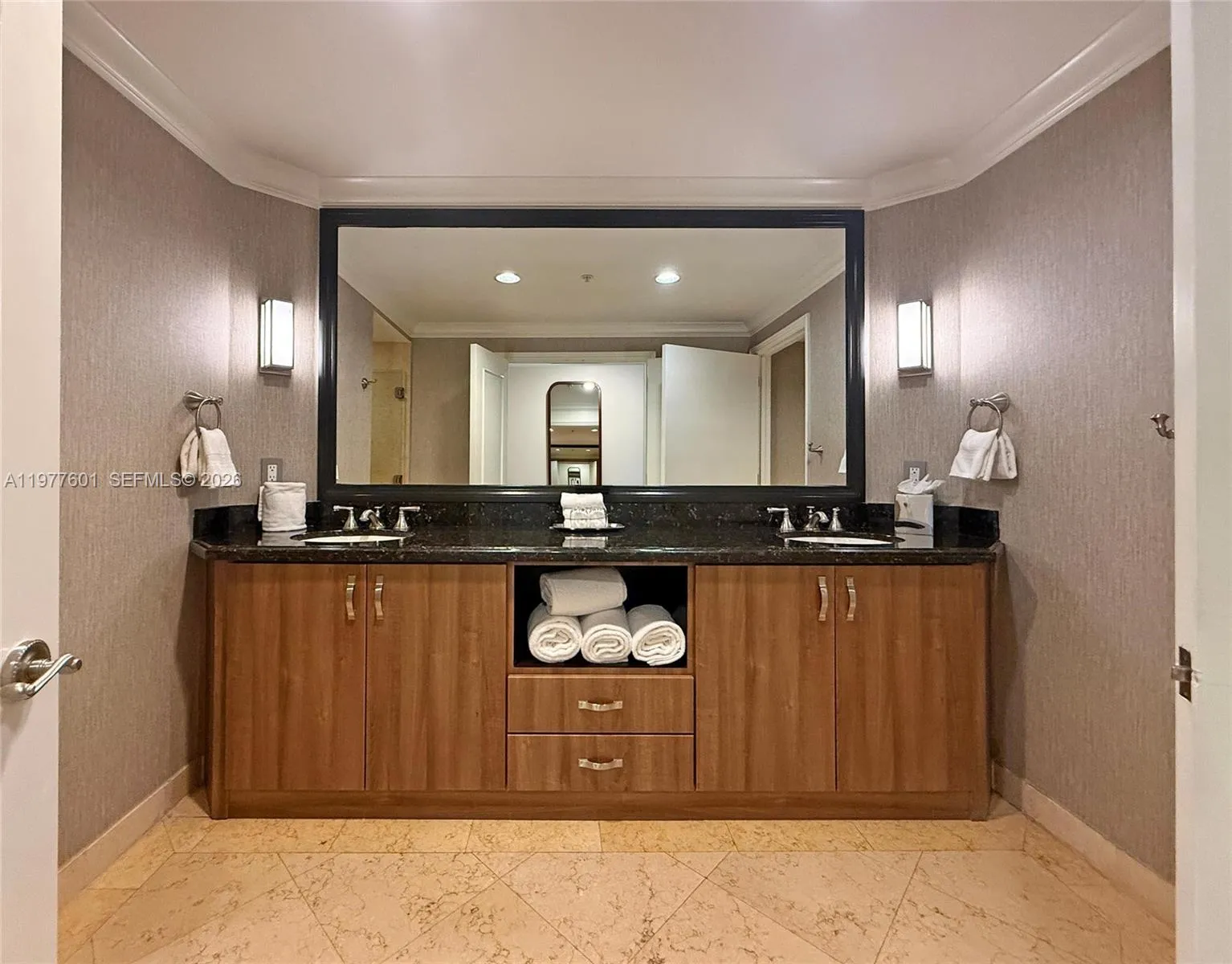 601 N Fort Lauderdale Beach Blvd 712, Fort Lauderd, Fort Lauderdale, Florida 33304, 1 Bedroom Bedrooms, ,1 BathroomBathrooms,Residential,For Sale,601 N Fort Lauderdale Beach Blvd 712, Fort Lauderd,A11977601
