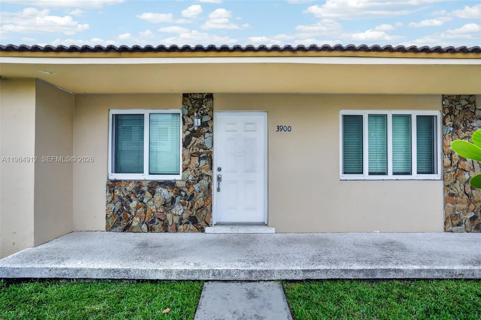 3900 Sw 67th Ave, Miami, Florida 33155, Miami, Florida 33155, 3 Bedrooms Bedrooms, ,2 BathroomsBathrooms,Residential,For Sale,3900 Sw 67th Ave, Miami, Florida 33155,A11984912
