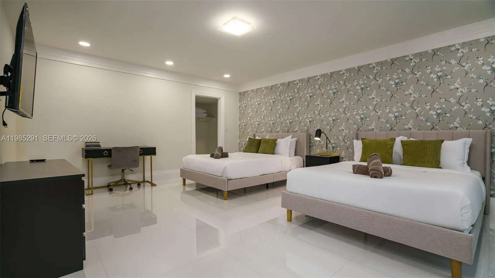 11861 Nw 4th St, Plantation, Florida 33325, Plantation, Florida 33325, 9 Bedrooms Bedrooms, ,6 BathroomsBathrooms,Residential,For Sale,11861 Nw 4th St, Plantation, Florida 33325,A11985291