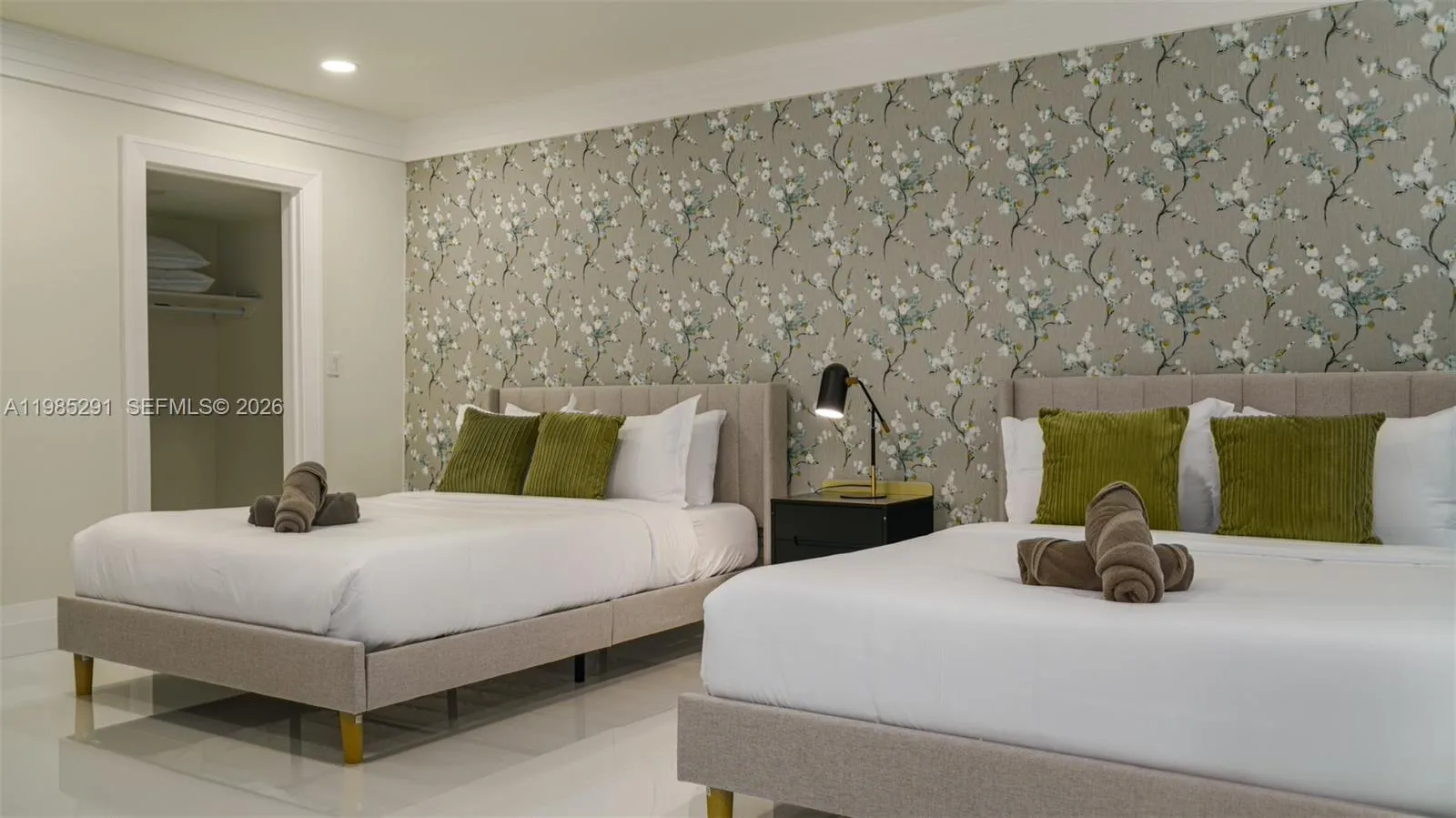 11861 Nw 4th St, Plantation, Florida 33325, Plantation, Florida 33325, 9 Bedrooms Bedrooms, ,6 BathroomsBathrooms,Residential,For Sale,11861 Nw 4th St, Plantation, Florida 33325,A11985291