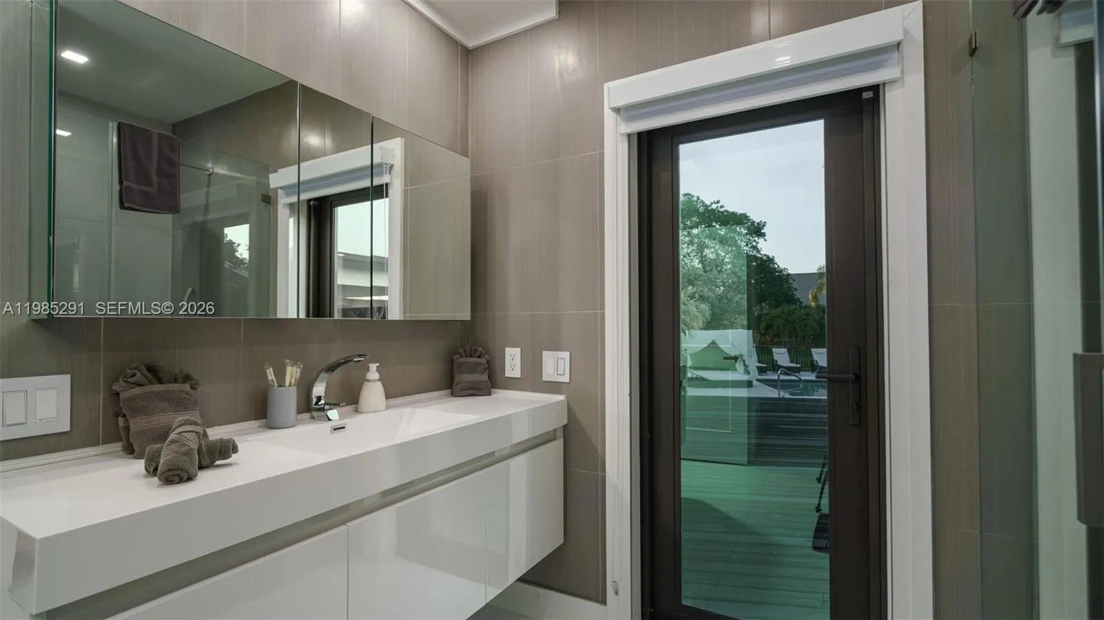 11861 Nw 4th St, Plantation, Florida 33325, Plantation, Florida 33325, 9 Bedrooms Bedrooms, ,6 BathroomsBathrooms,Residential,For Sale,11861 Nw 4th St, Plantation, Florida 33325,A11985291