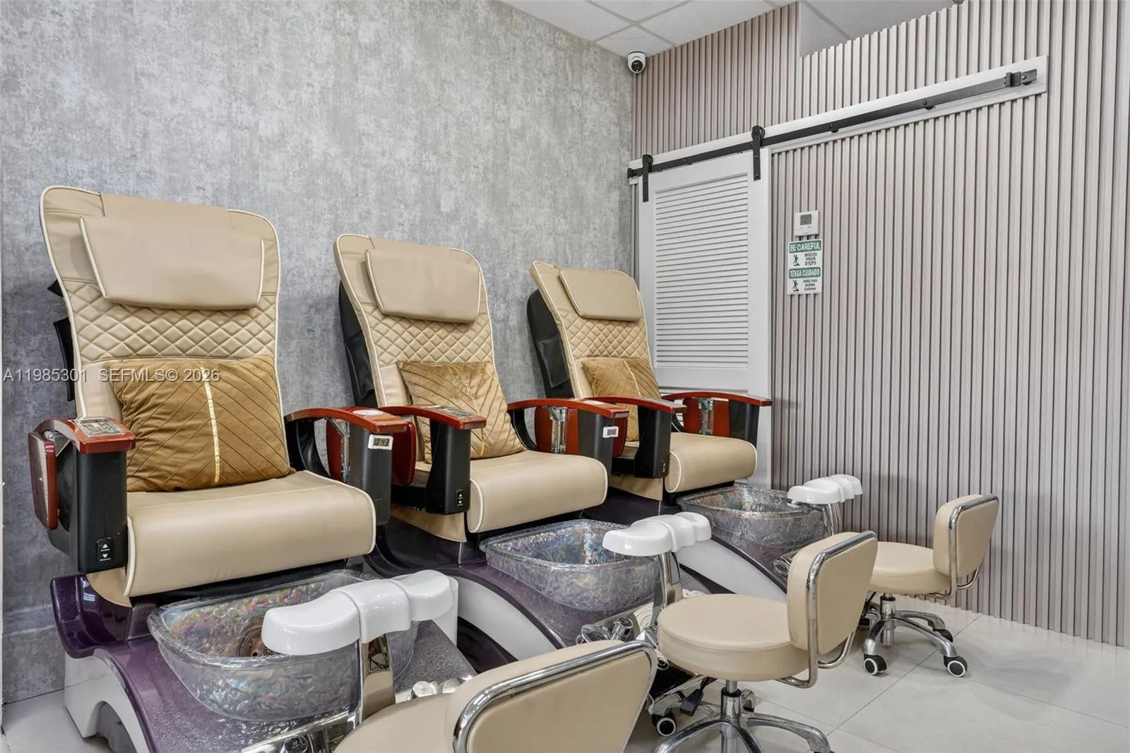 Full Service Beauty Salon On 8 Street, Miami, Flor, Miami, Florida 33184, ,Business Opportunity,For Sale,Full Service Beauty Salon On 8 Street, Miami, Flor,A11985301