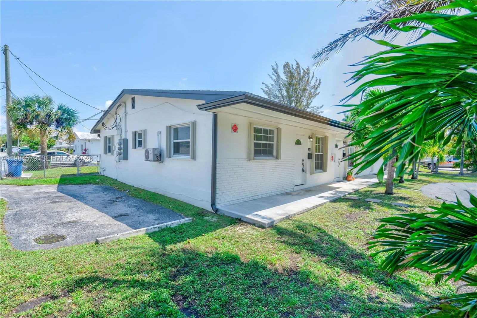 201 Sw 9th Ave 1-3, Hallandale Beach, Florida 3300, Hallandale Beach, Florida 33009, 2 Bedrooms Bedrooms, ,1 BathroomBathrooms,Residential Lease,For Rent,201 Sw 9th Ave 1-3, Hallandale Beach, Florida 3300,A11984579