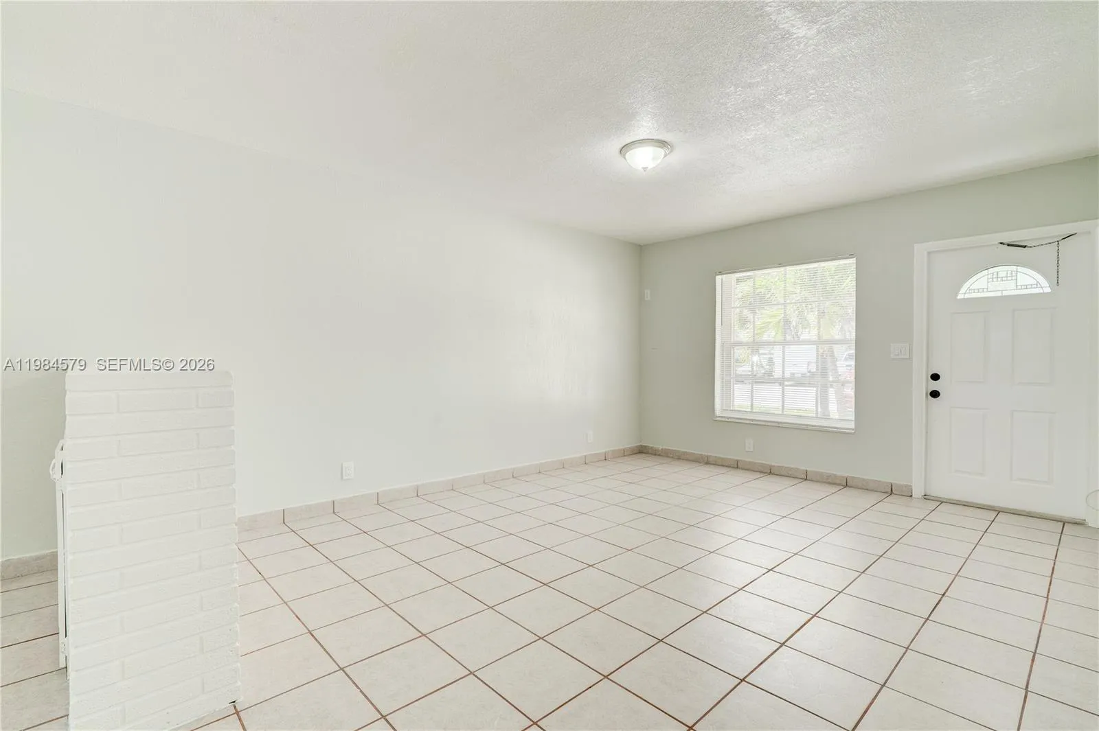 201 Sw 9th Ave 1-3, Hallandale Beach, Florida 3300, Hallandale Beach, Florida 33009, 2 Bedrooms Bedrooms, ,1 BathroomBathrooms,Residential Lease,For Rent,201 Sw 9th Ave 1-3, Hallandale Beach, Florida 3300,A11984579