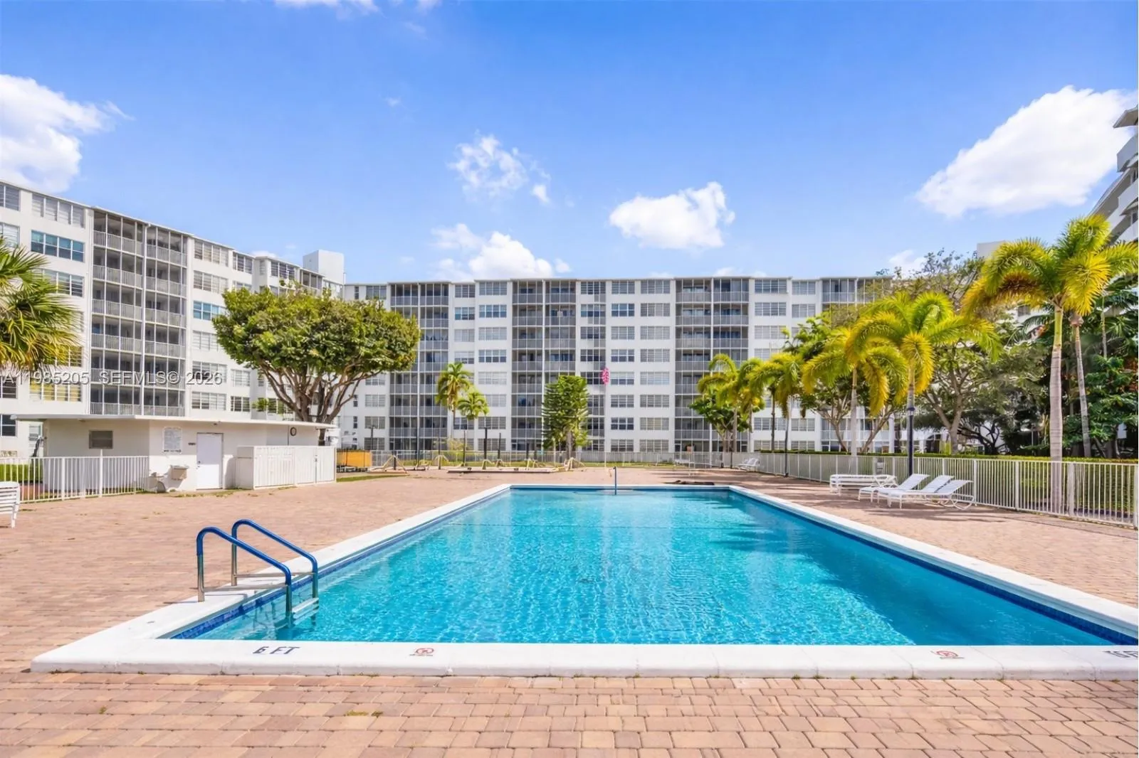 1750 Ne 191st St 106-1, Miami, Florida 33179, Miami, Florida 33179, 2 Bedrooms Bedrooms, ,1 BathroomBathrooms,Residential,For Sale,1750 Ne 191st St 106-1, Miami, Florida 33179,A11985205