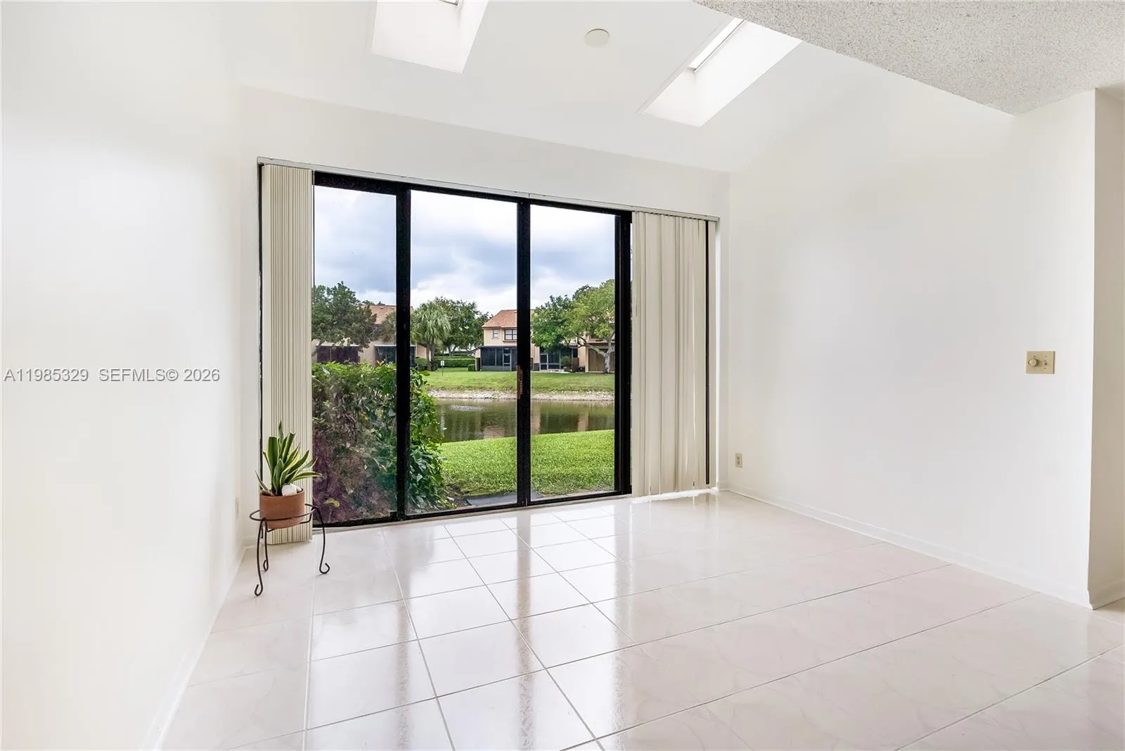 Coconut Creek, Florida 33063, 2 Bedrooms Bedrooms, ,2 BathroomsBathrooms,Residential Lease,For Rent,A11985329